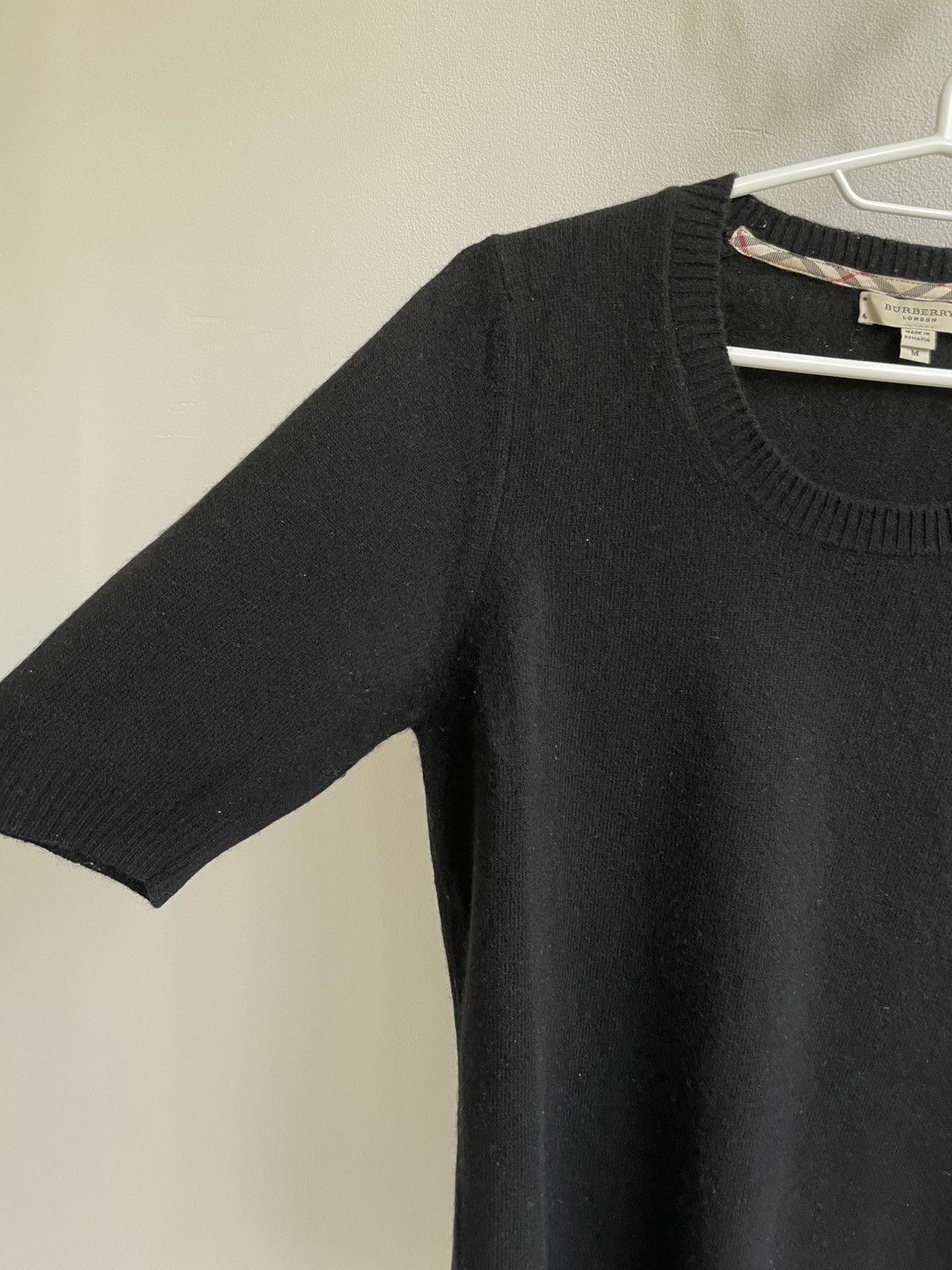 Burberry Burberry Wool Short Sleeve T Shirt Sweater Pullover Tee Size M / US 6-8 / IT 42-44 - 6 Thumbnail