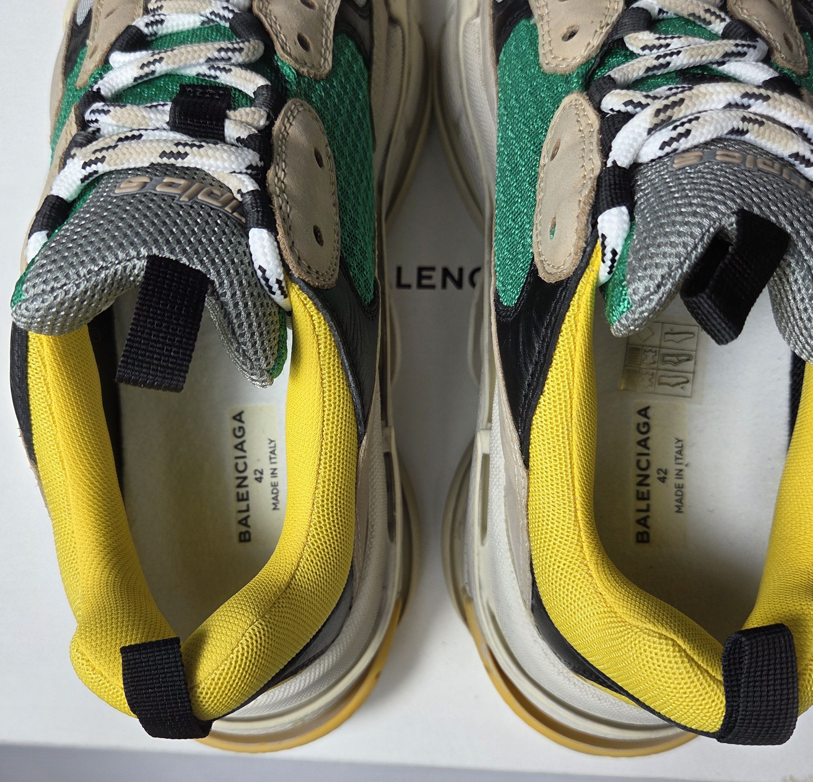 Balenciaga Balenciaga Triple S OG Made In Italy 483513 W06E3 7070 Size US 9 / EU 42 - 7 Thumbnail