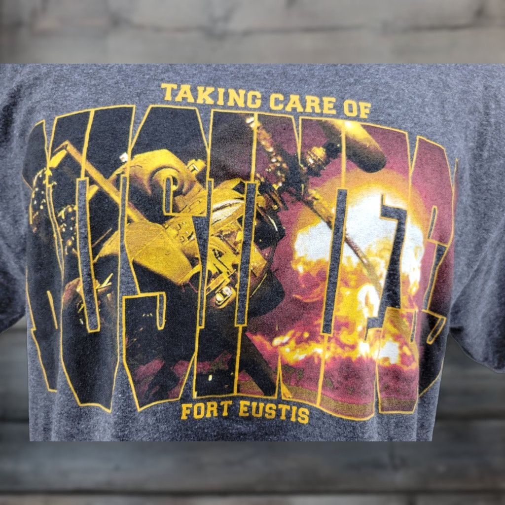 Vintage VINTAGE Army Fort Eustis Virginia T-Shirt Helicopter Taking Care of Business Gray XL Mens Shirt Short Sleeve Crew Neck 90s Army Graphic Print Size US XL / EU 56 / 4 - 1 Thumbnail