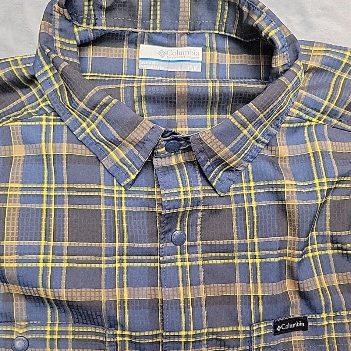 Vintage Columbia Shirt Mens M Blue Plaid Long Sleeve Vented Omni Shield Performance Hike Shirt Size US M / EU 48-50 / 2 - 4 Thumbnail