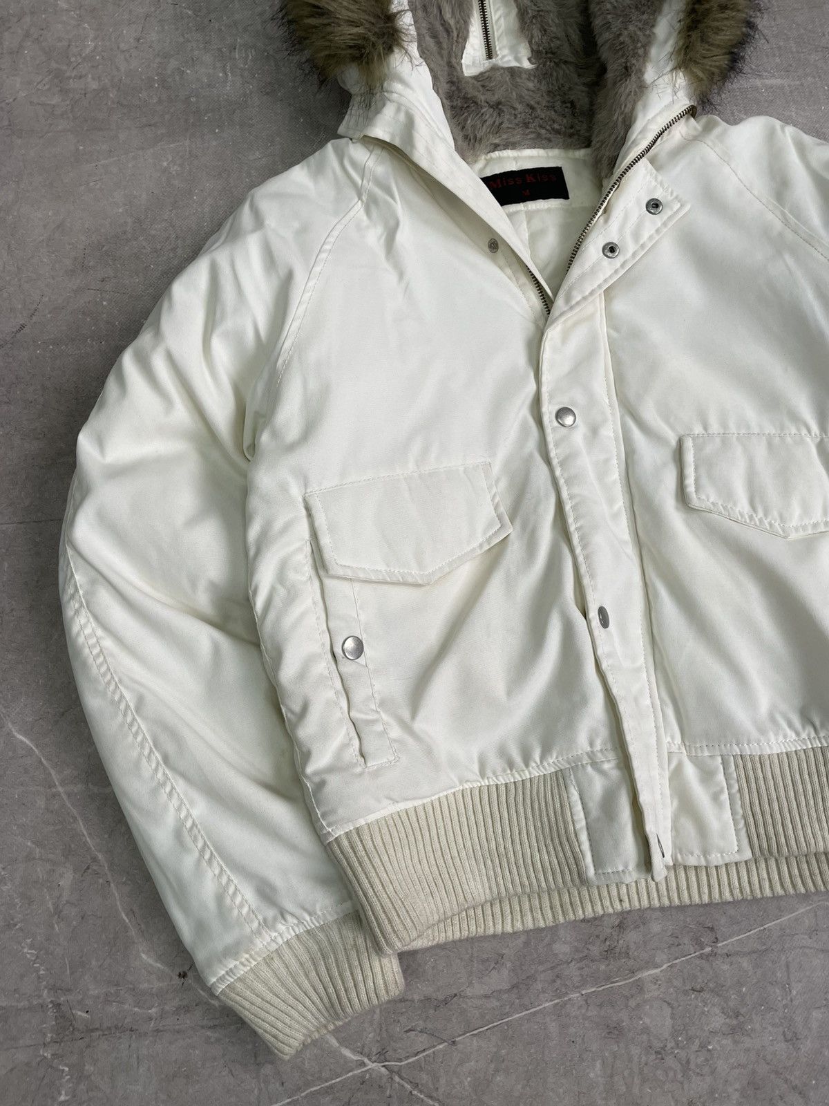 Alpha Industries If six was nine Alaska hood zip bomber white jacket y2k Size US M / EU 48-50 / 2 - 2 Thumbnail