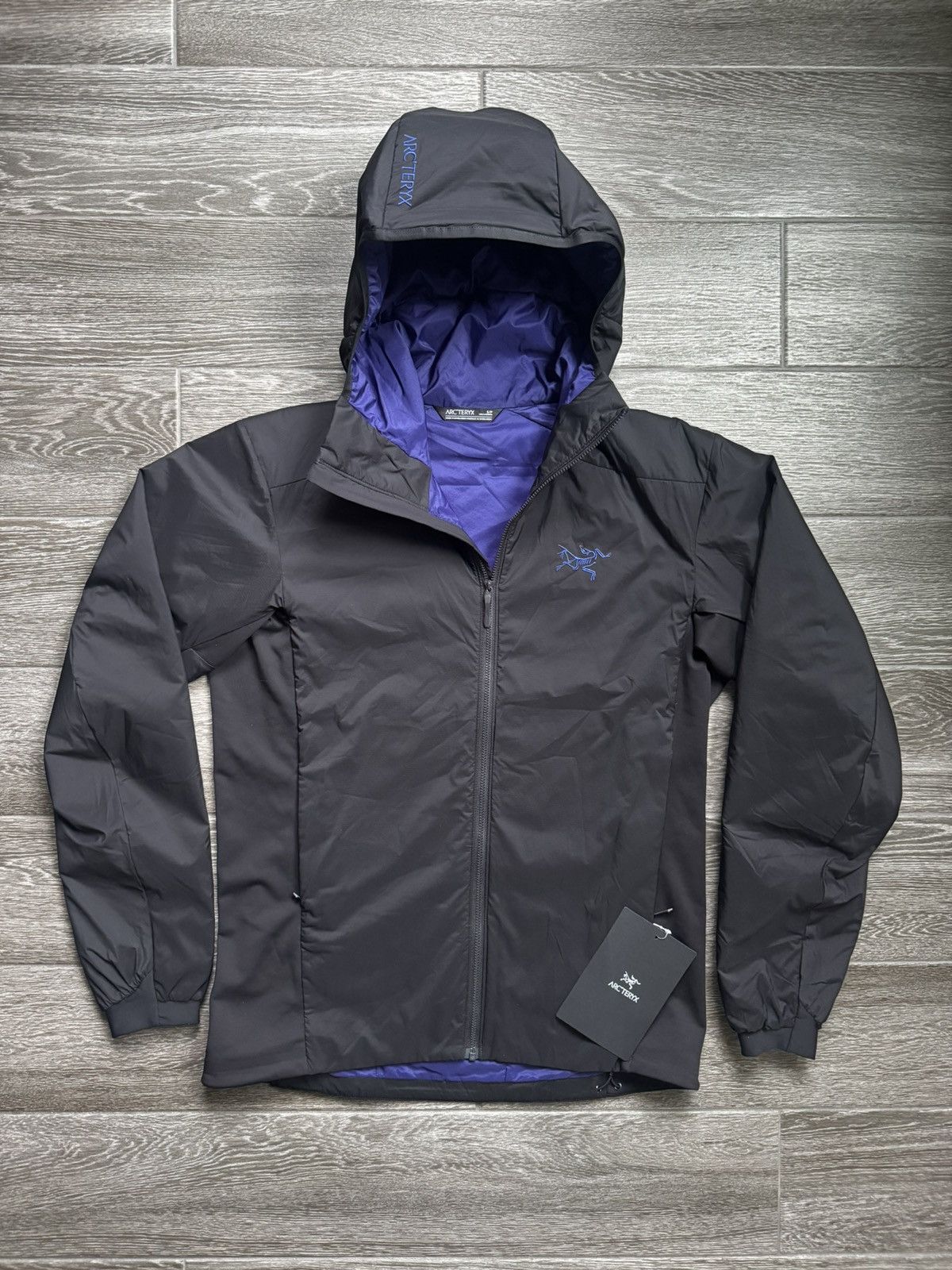 Arc'teryx Arc’teryx Atom Hoody – Black/Soul/Electra Size Small Size US S / EU 44-46 / 1 - 2 Thumbnail