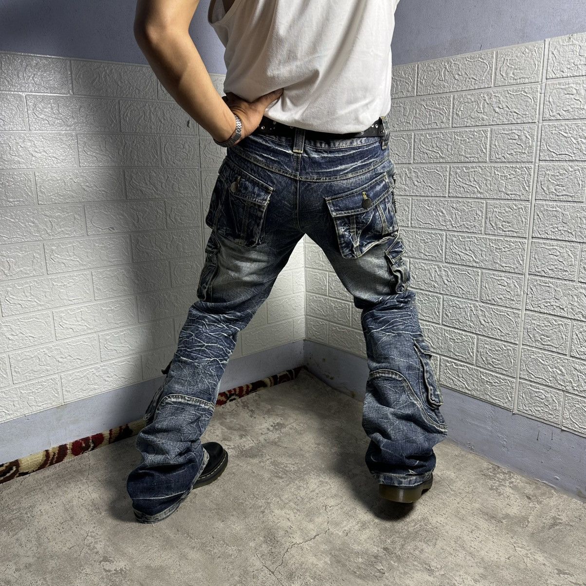 Japanese Brand Lowbox Distressed Flare Cargo Jeans Size US 31 - 4 Thumbnail