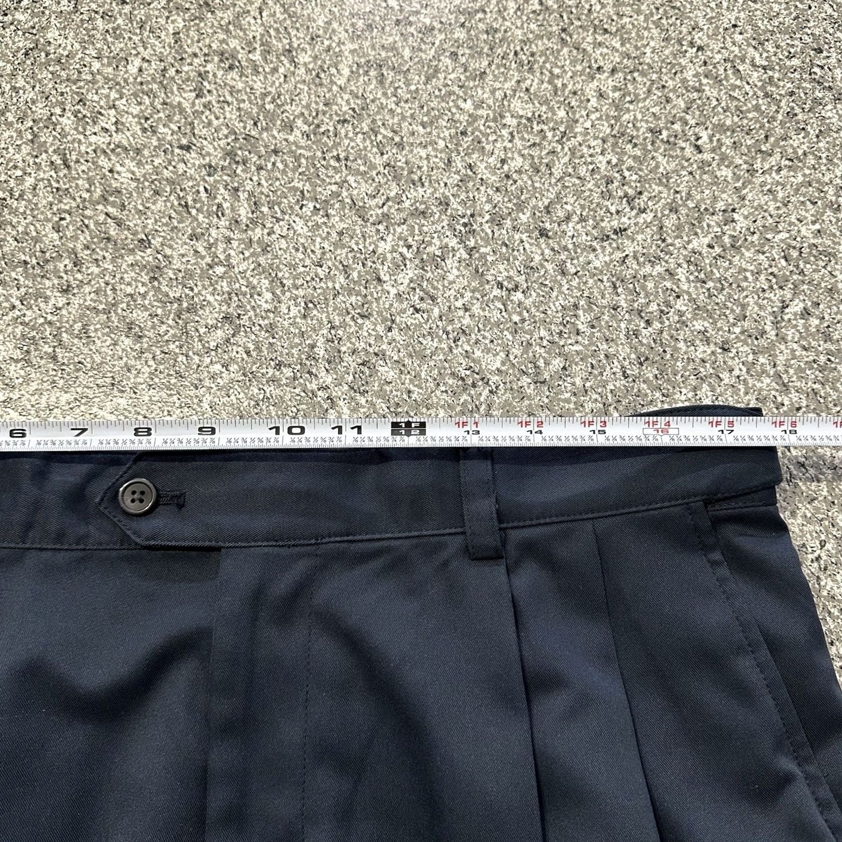 Izod IZOD Mens 36 Pleated Chino Shorts Navy Blue PerformX 9” Casual Golf Casual Size US 36 / EU 52 - 6 Thumbnail