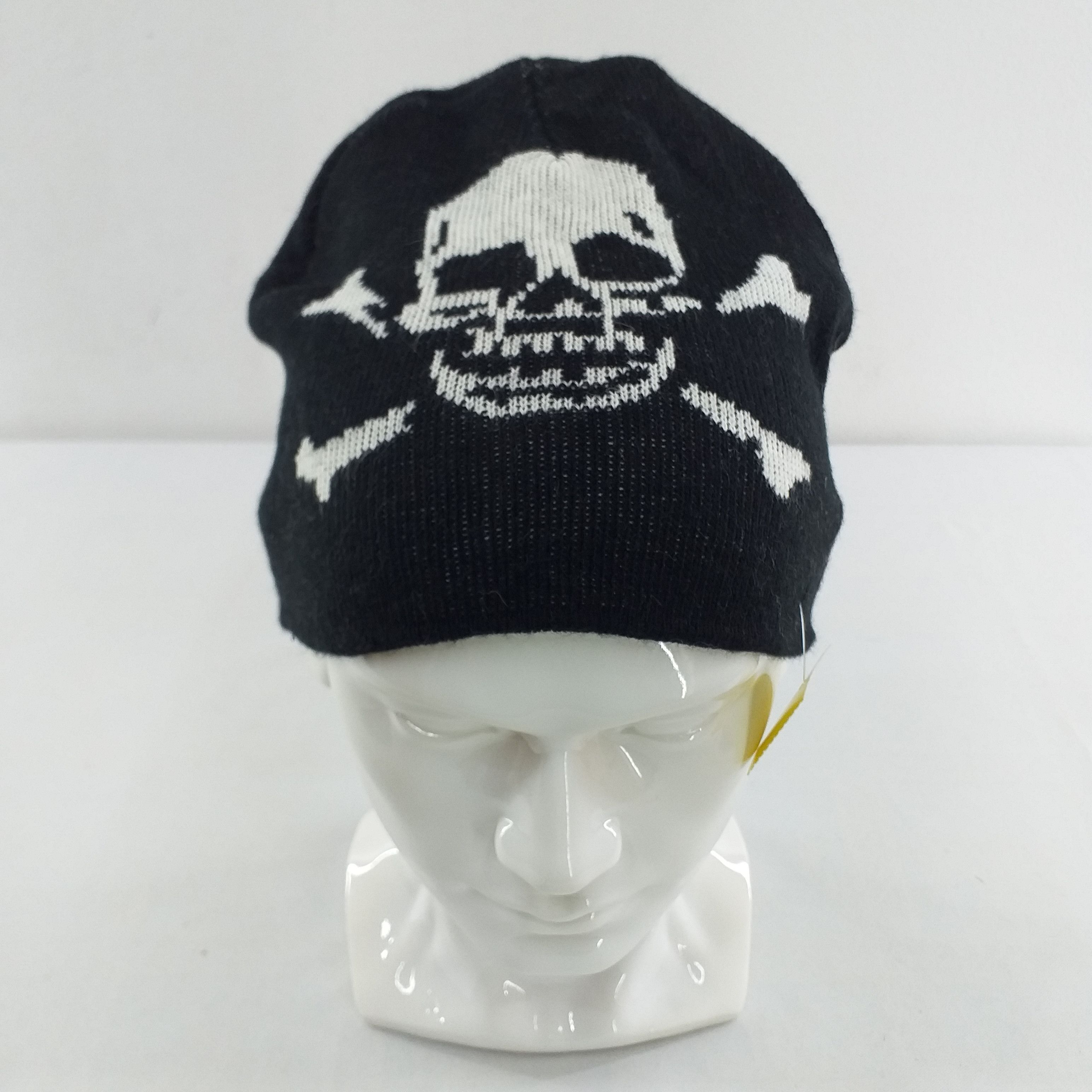 Japanese Brand White Skulls Printed Snow Cap Beanie Hat BN022 Size ONE SIZE - 1 Thumbnail