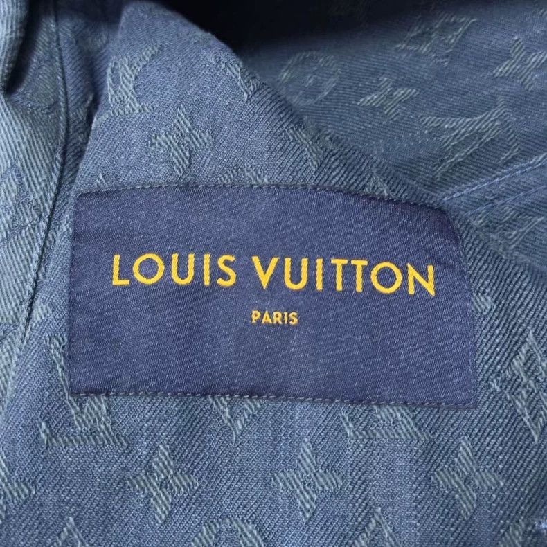 LOUIS VUITTON Blue Denim Jacket 2501-Nextarrow