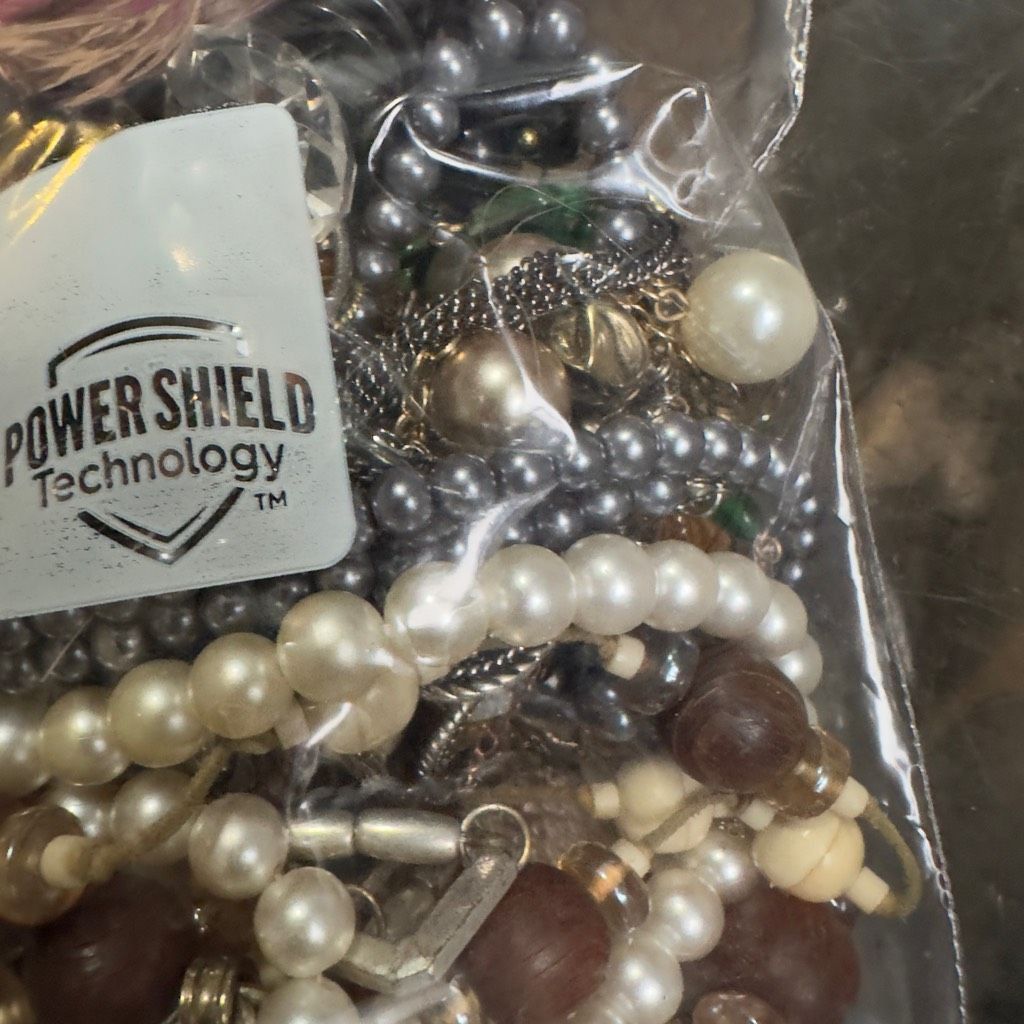 Vintage Bulk Necklaces Jewelry Lot Gallon Bag Mostly Necklaces Vinta Size ONE SIZE - 8 Thumbnail