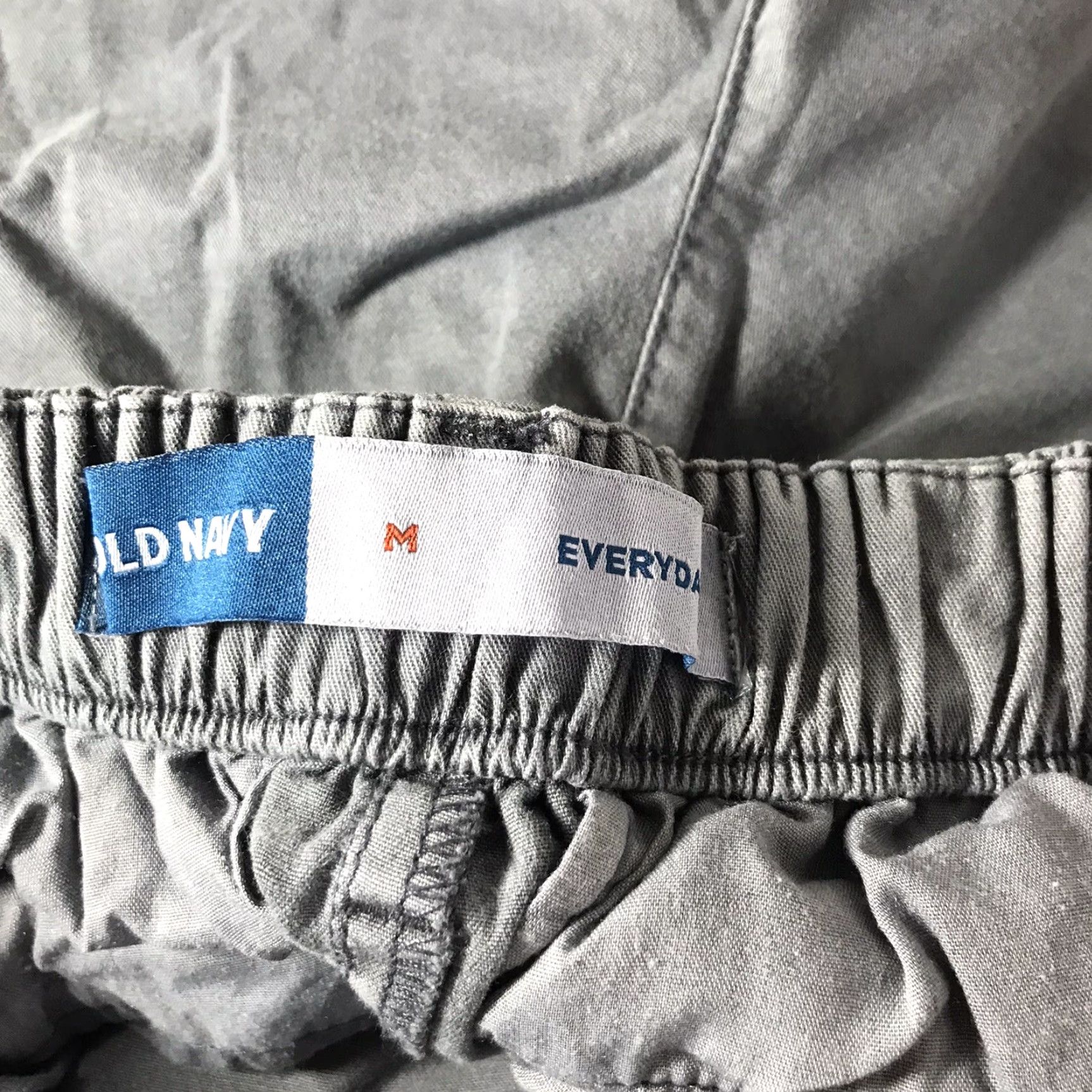Old Navy Old Navy Everyday Chino Shorts Womens M Gray 5-Pocket Design Size 32" / US 10 / IT 46 - 3 Thumbnail