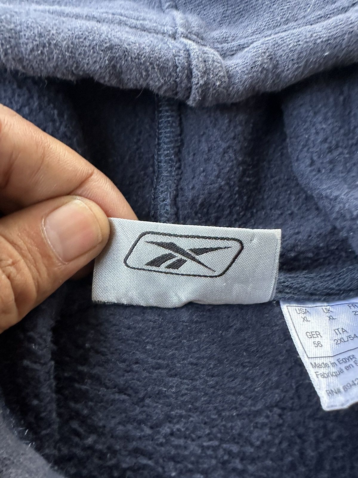 Reebok × Vintage Vintage Y2K Reebok Center Logo Sunfaded Hoodie A429 Size US XL / EU 56 / 4 - 9 Thumbnail