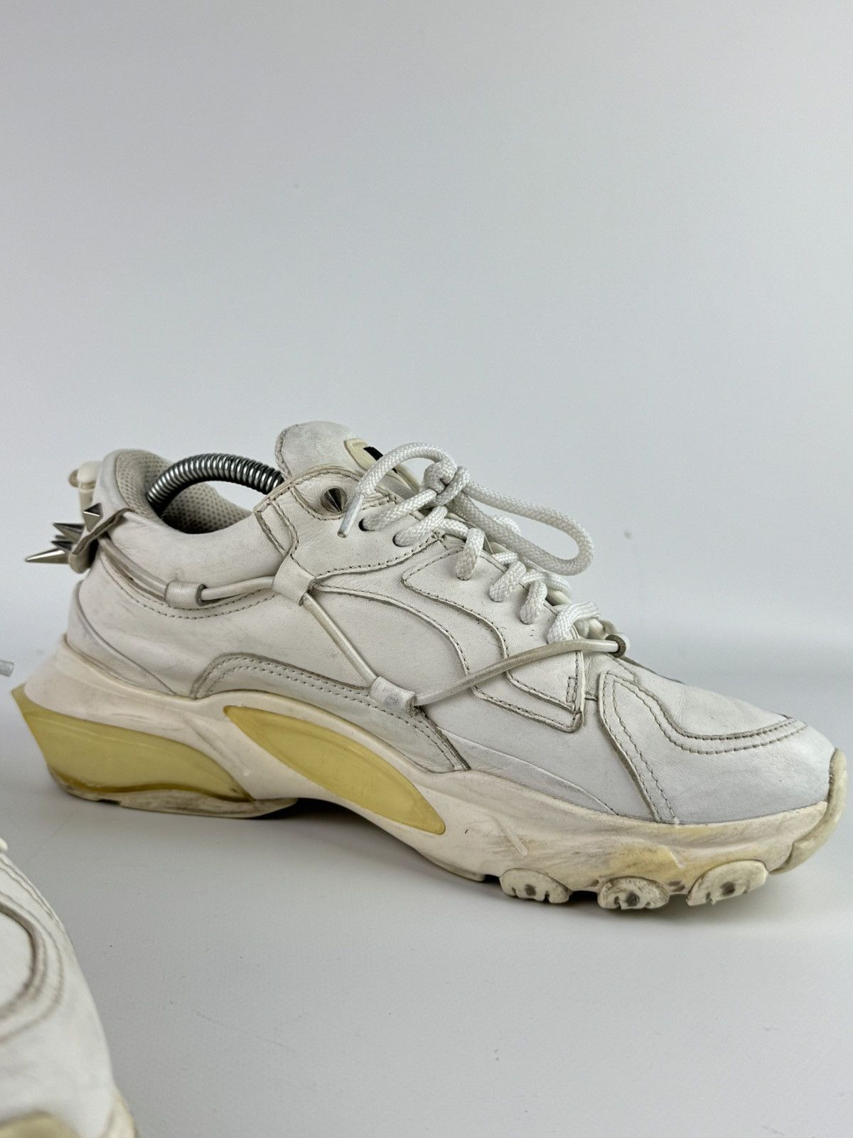 Valentino Valentino Garavani White Bounce Leather Sneakers Anant Garde Size US 7 / EU 40 - 5 Thumbnail