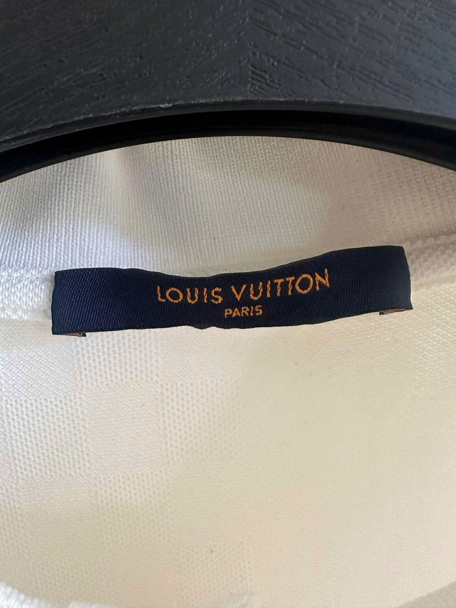 Louis Vuitton POLO LOUIS VUITTON Size US L / EU 52-54 / 3 - 6 Thumbnail