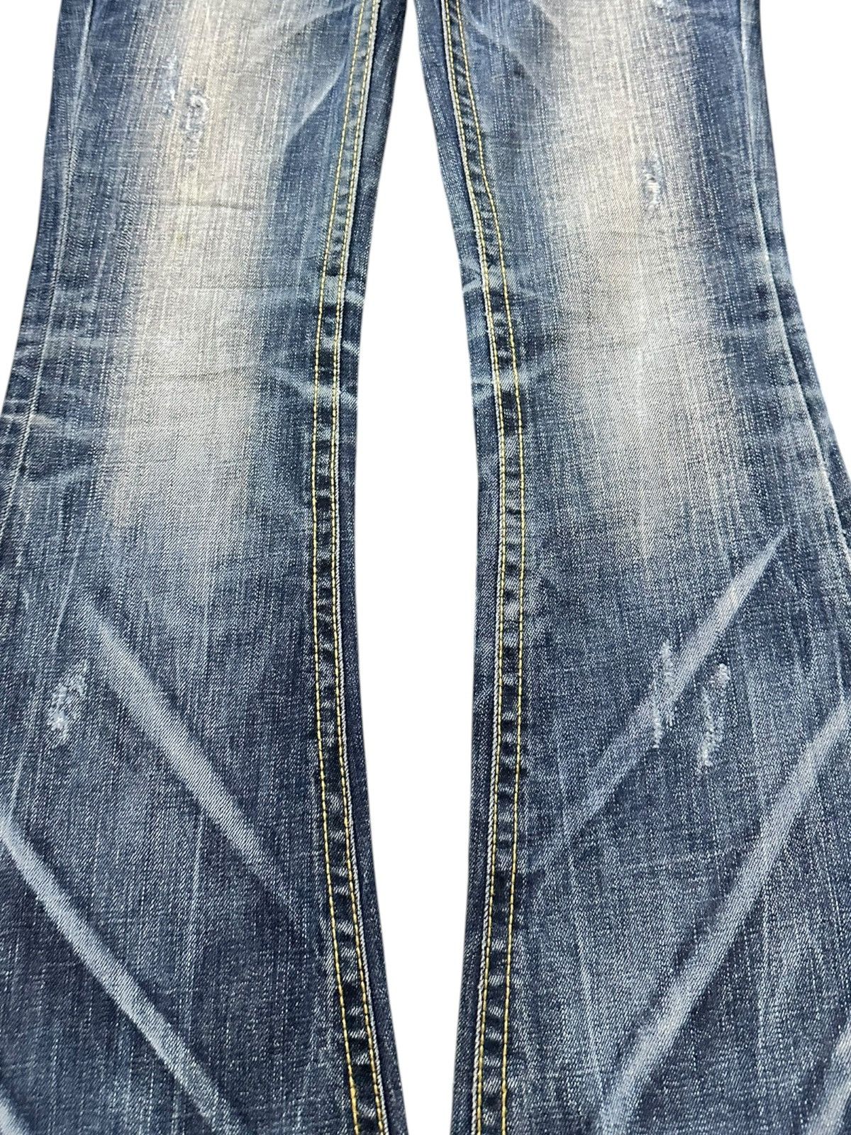 Ed Hardy Vintage Y2K Lolita Flare Whiskers Heavy Stitching Denim Size US 29 - 3 Thumbnail