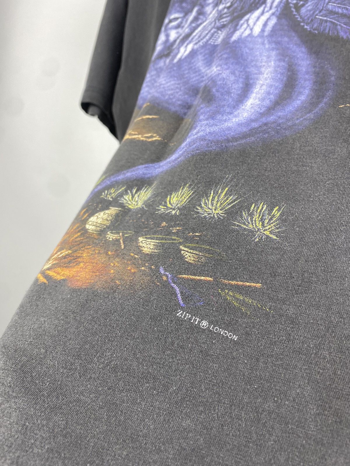 Native × Vintage Vintage 90s USA rare Indian Wolf Faded t-shirt Size US L / EU 52-54 / 3 - 7 Thumbnail