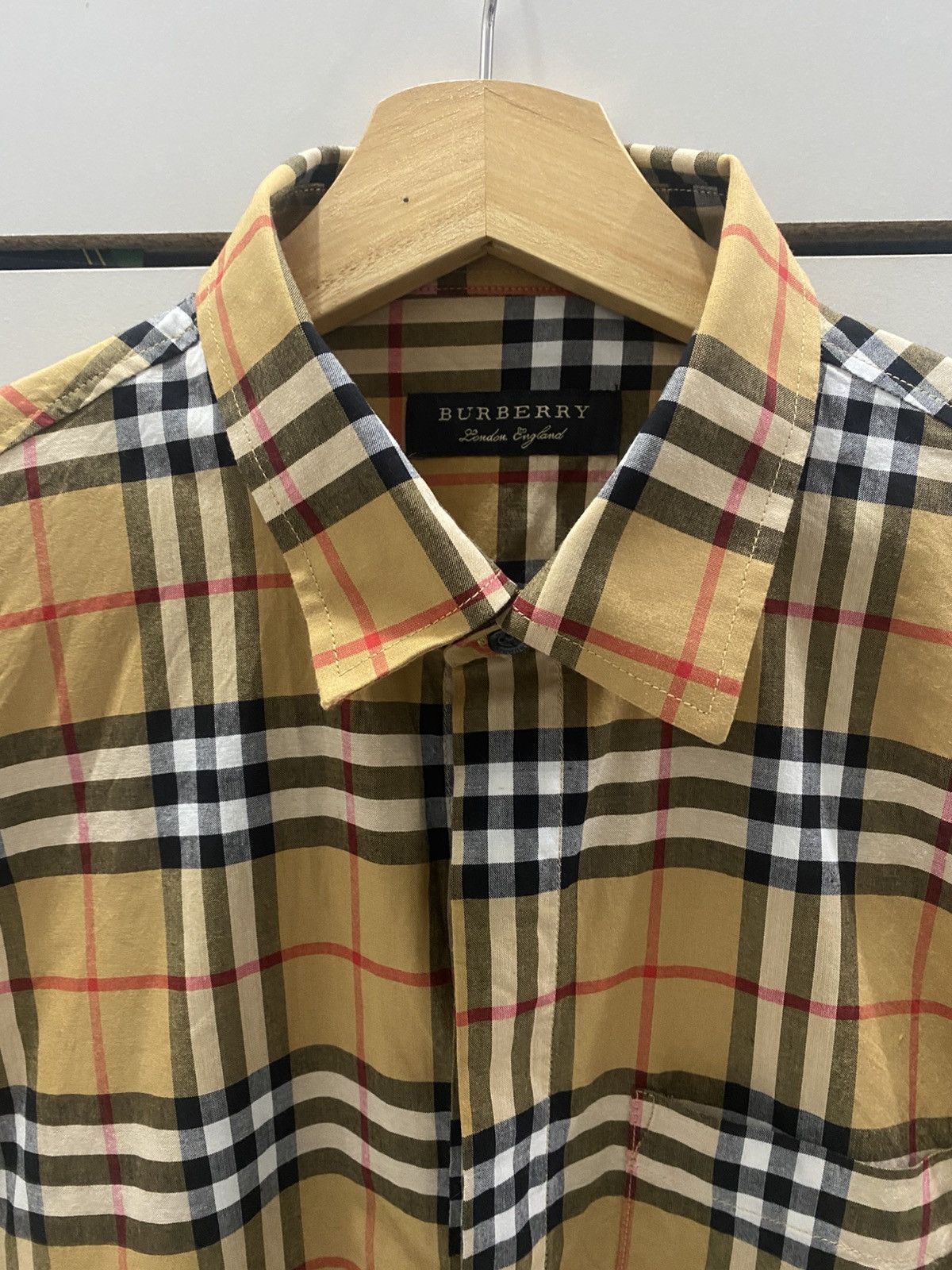 Burberry BURBERRY London England (code:B) Size US L / EU 52-54 / 3 - 2 Thumbnail