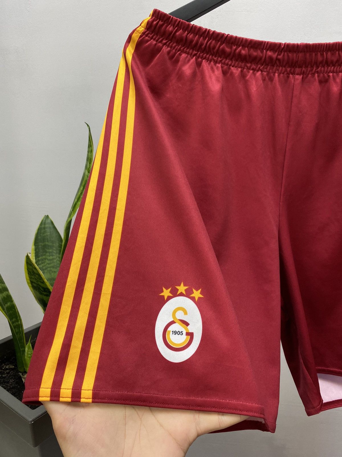 Vintage Adidas Galatasaray 2004 2005 Home Soccer Jersey/Shorts Set Size US L / EU 52-54 / 3 - 20 Thumbnail