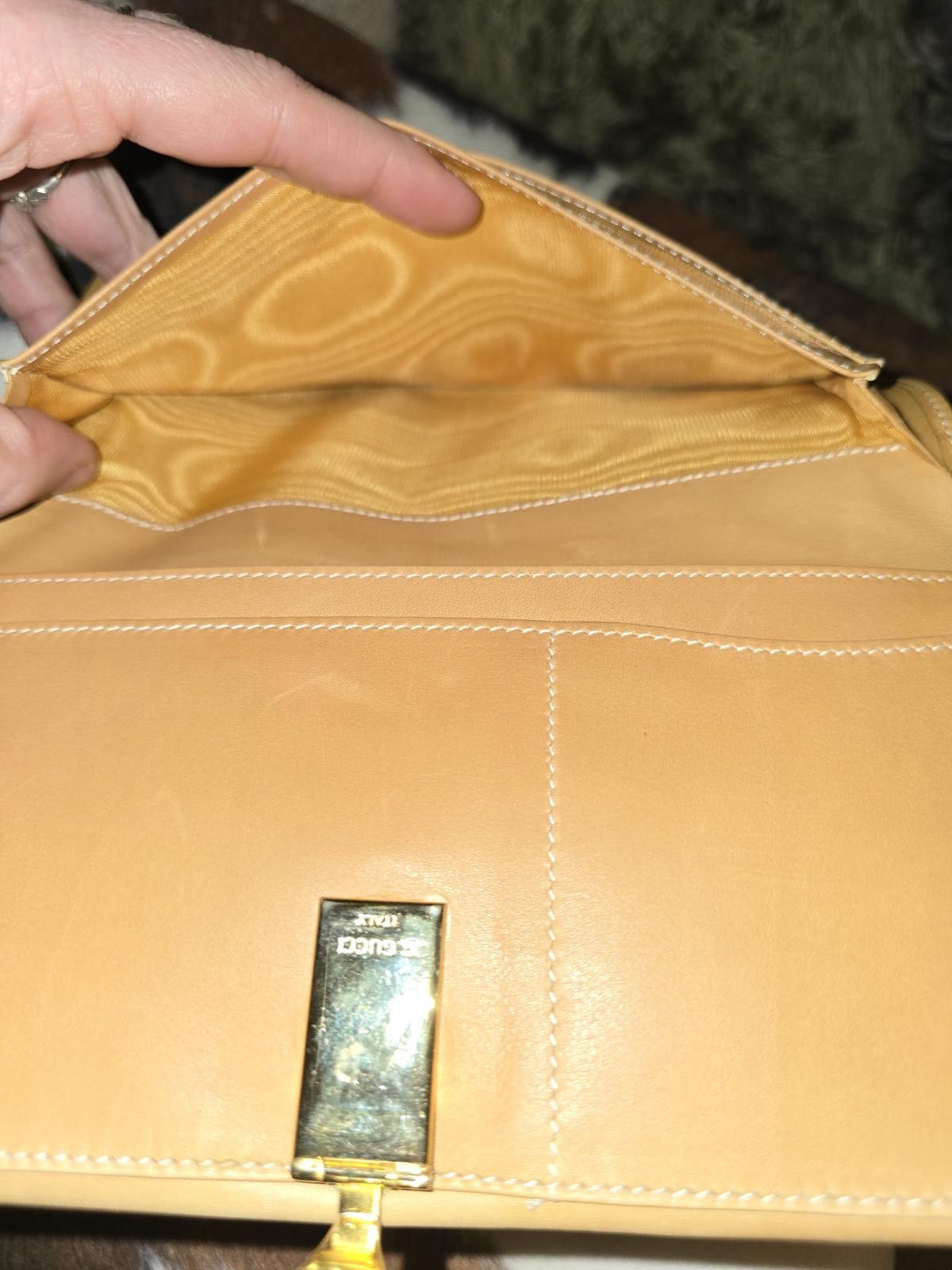 Gucci Rare Vintage Gucci Leather Trifold Wallet Envelope Design Size ONE SIZE - 10 Thumbnail