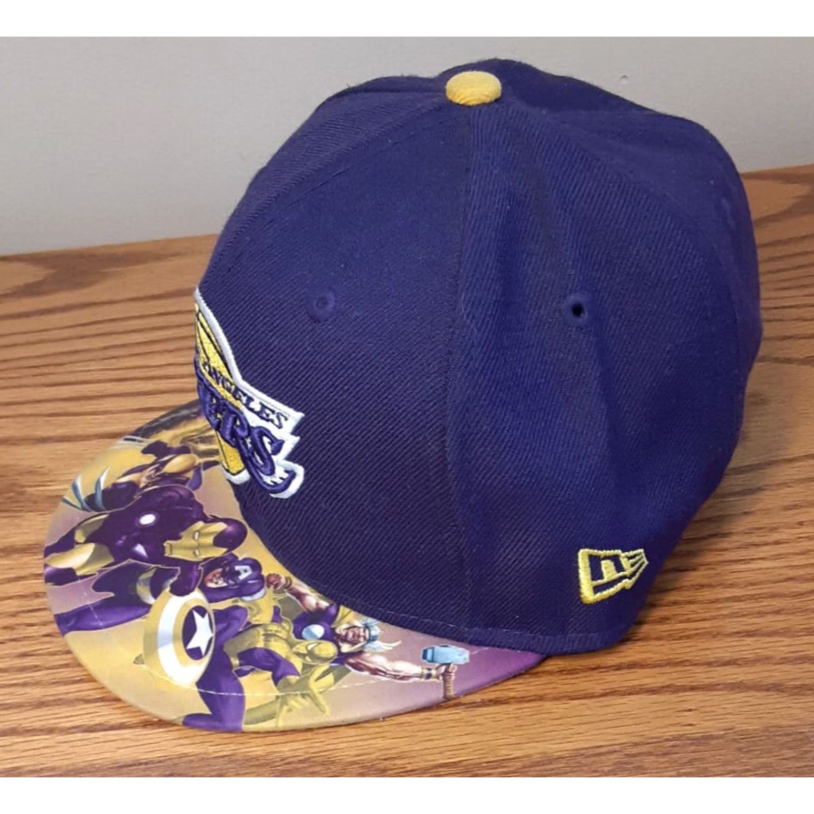 Vintage VINTAGE Marvel Hat Mens 6 7/8 Los Angeles Lakers Basketball Fitted Size ONE SIZE - 2 Thumbnail