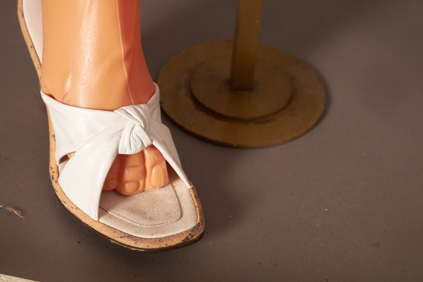 Vintage 1950s Penaljo Cork Heels White Leather Wedge Sandals Shoes Size US 5.5 / IT 35.5 - 7 Thumbnail