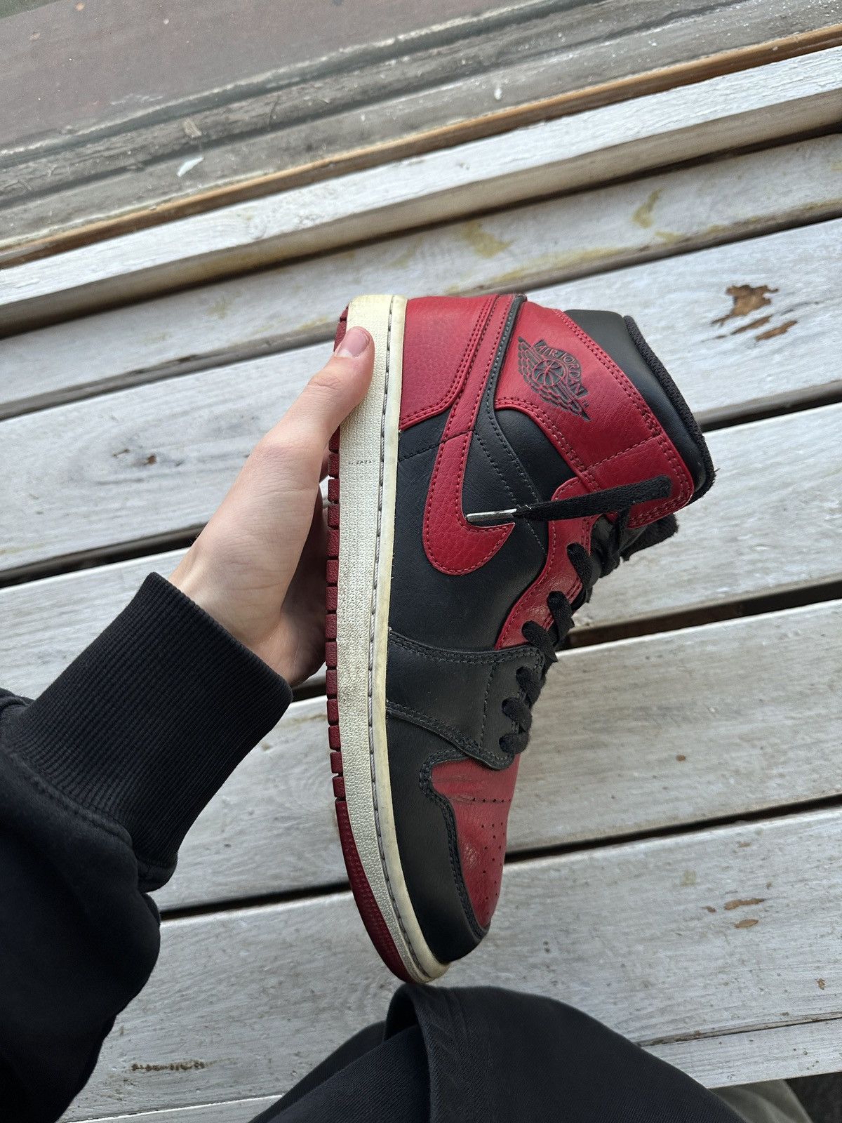 Nike 🚨NIKE AIR JORDAN 1 BRED MID RED BLACK WITH LOGO SHOES Size US 8.5 / EU 41-42 - 3 Thumbnail