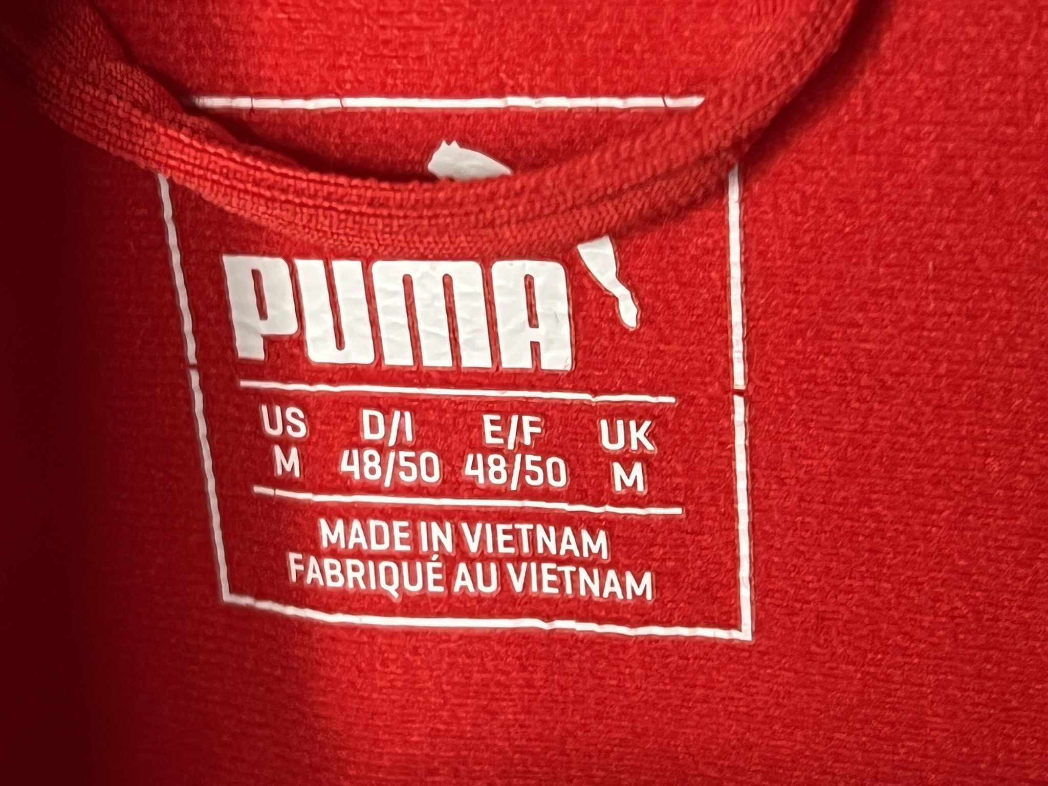 Puma BARNSLEY 2017 2018 TRAINING TOP FOOTBALL SOCCER SHIRT JERSEY Size US M / EU 48-50 / 2 - 5 Thumbnail