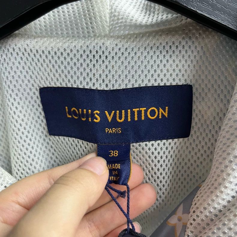 Louis Vuitton Louis Vuitton Full Blue Logo Hooded Jacket Size XS / US 0-2 / IT 36-38 - 2 Thumbnail