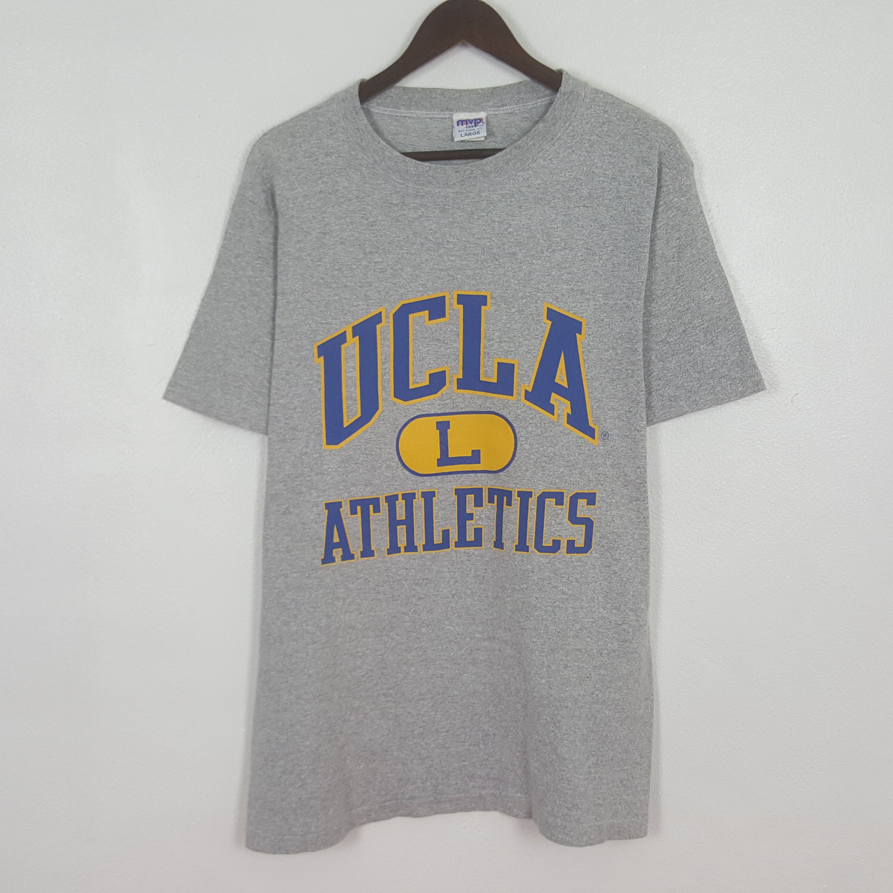 Vintage Vintage 90’s UCLA Athletics Tshirt Size US M / EU 48-50 / 2 - 1 Thumbnail