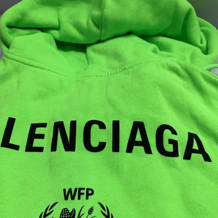 Balenciaga Balenciaga Balenciaga World Food Programme Logo Hoodie -25 Size US M / EU 48-50 / 2 - 3 Thumbnail