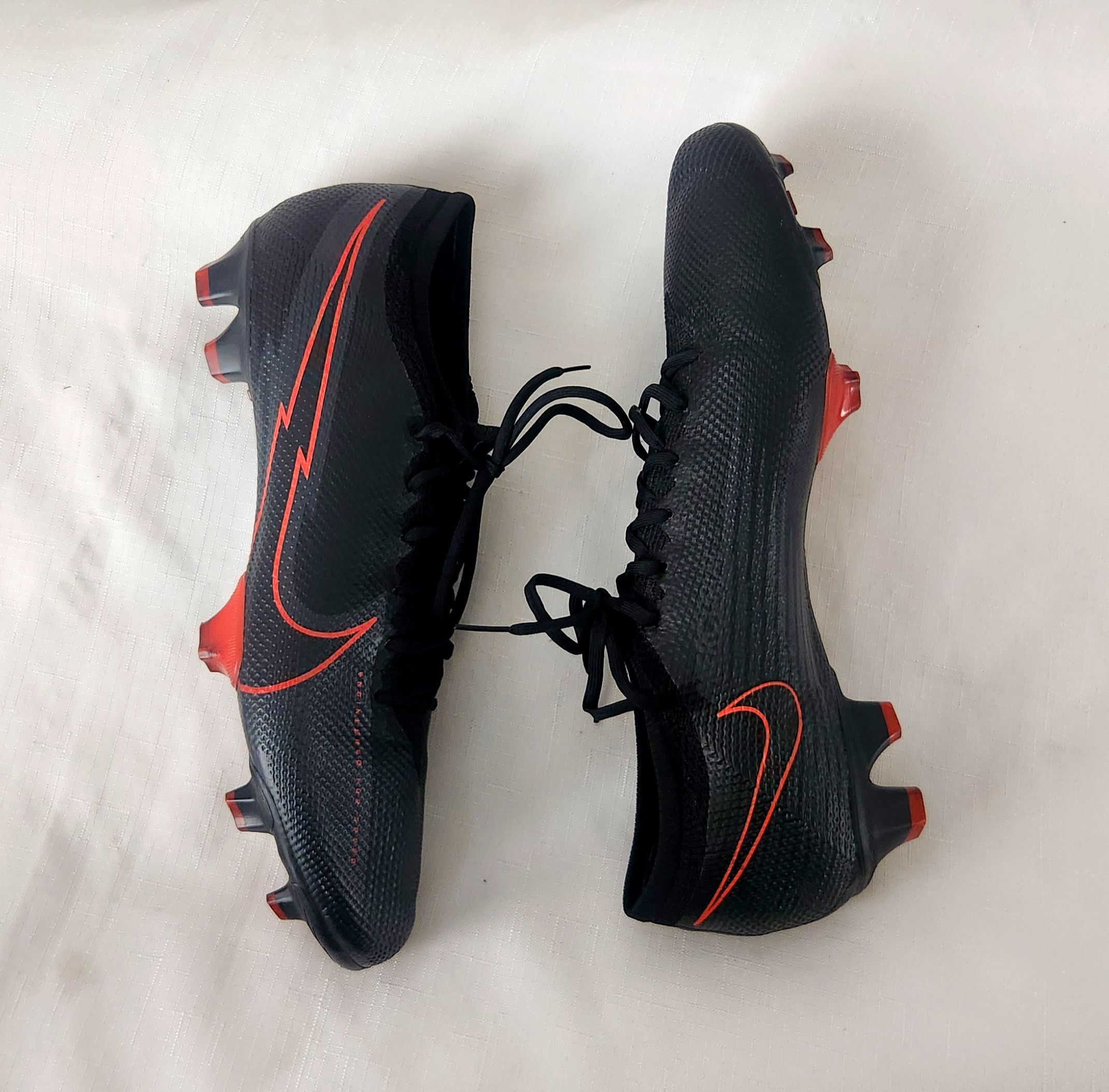 Nike Nike Mercurial Vapor 13 Pro FG Bred AT7901-060 Men Sizes 13 Size US 13 / EU 46 - 4 Thumbnail
