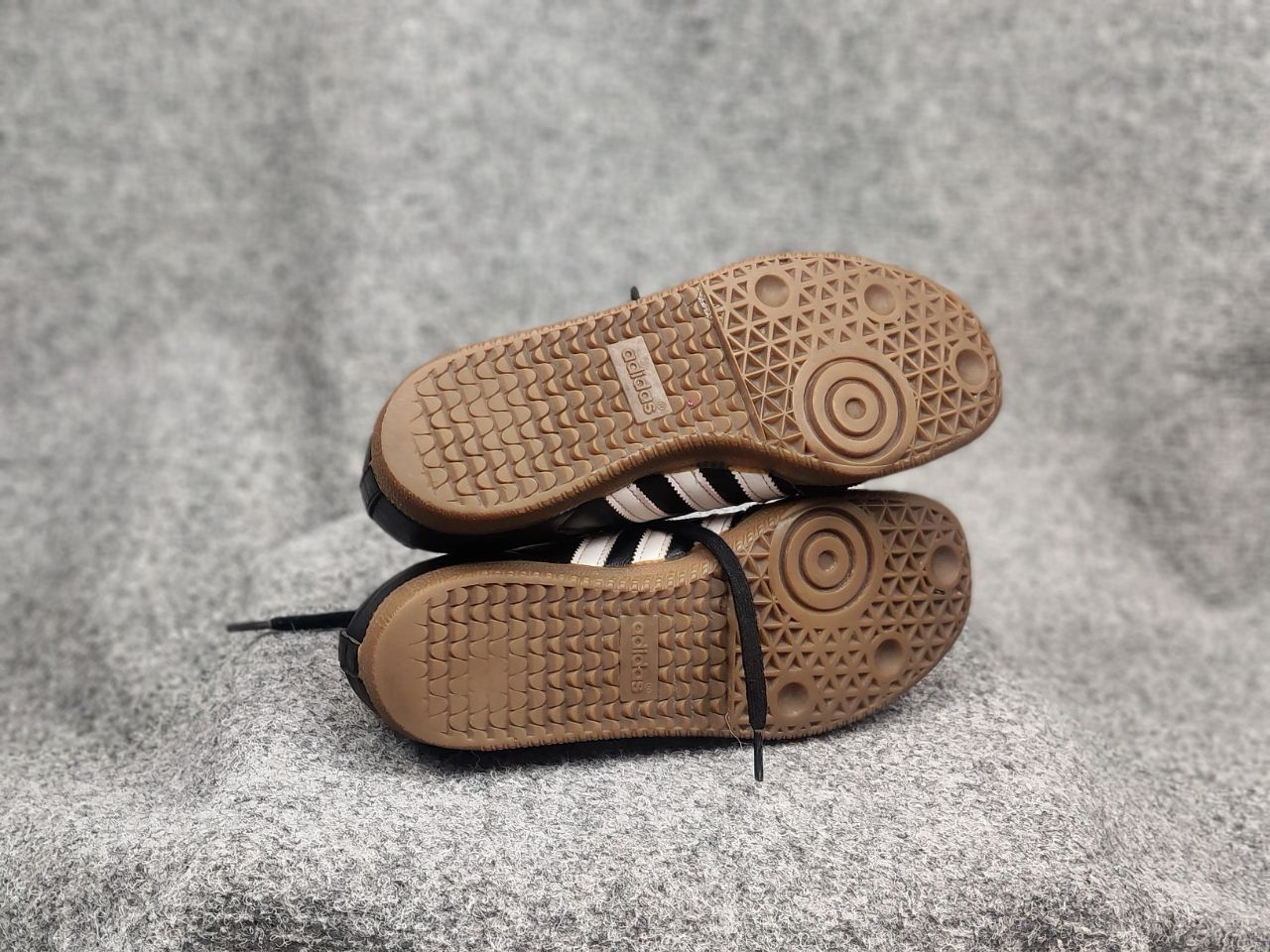 Adidas Vintage Adidas Samba Classic Logo Leather sneakers Shoes Y2K Size US 6 / EU 39 - 15 Thumbnail