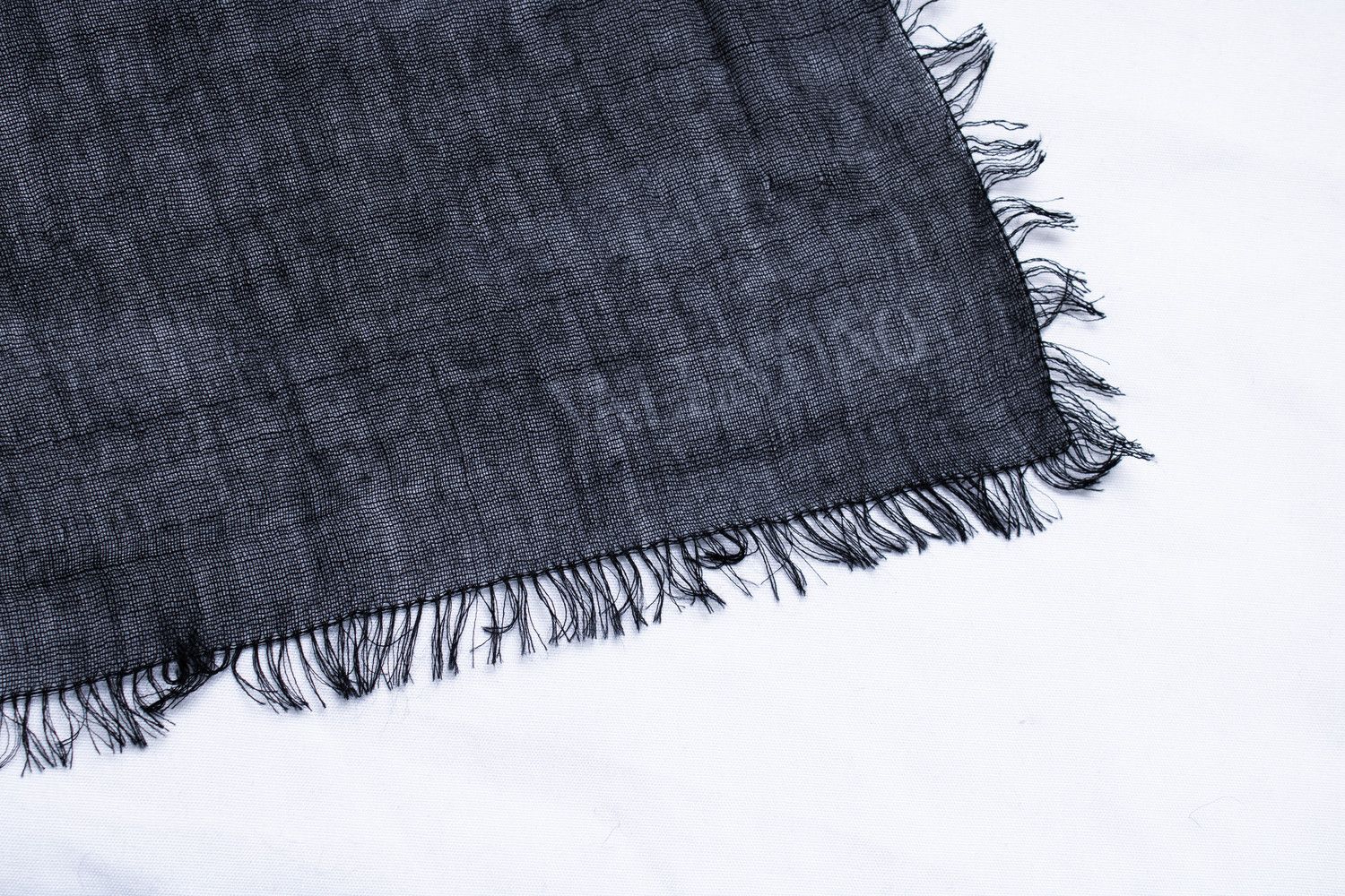 Valentino Valentino, cameo printed fringes scarf in black Size ONE SIZE - 4 Thumbnail