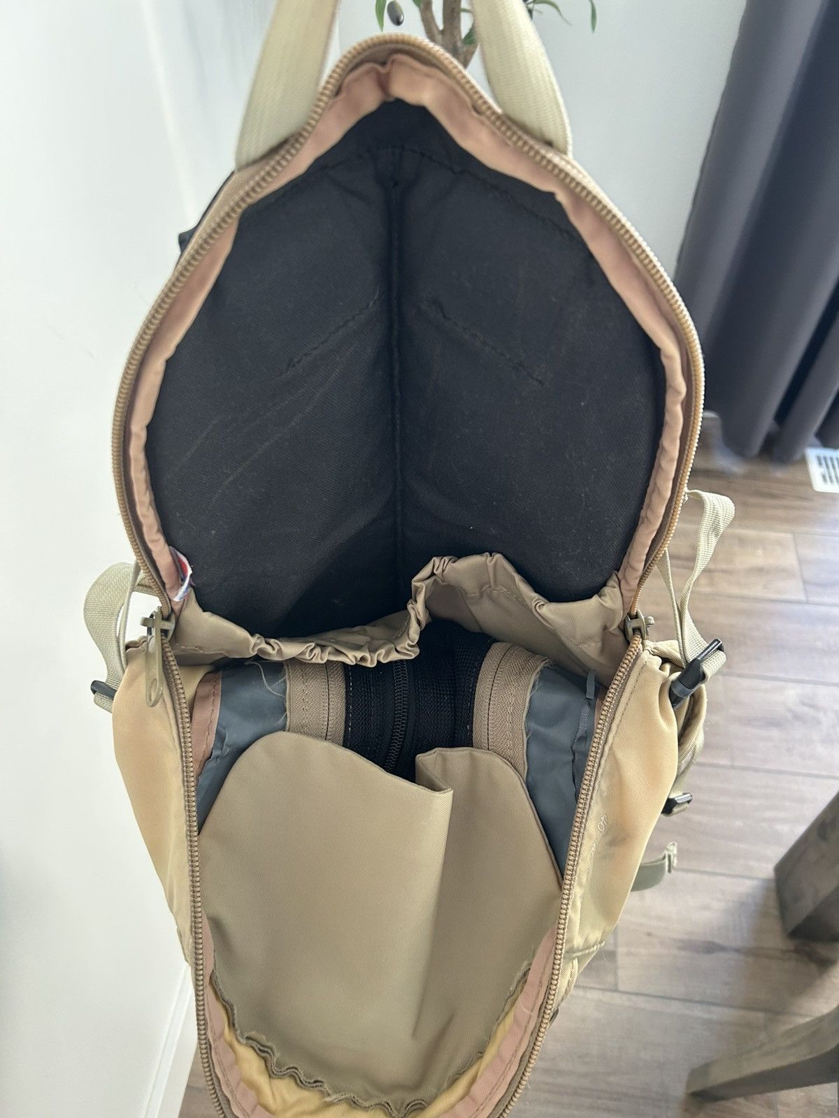Supreme Supreme 2004 40 Thieves XBT Backpack Size ONE SIZE - 11 Thumbnail