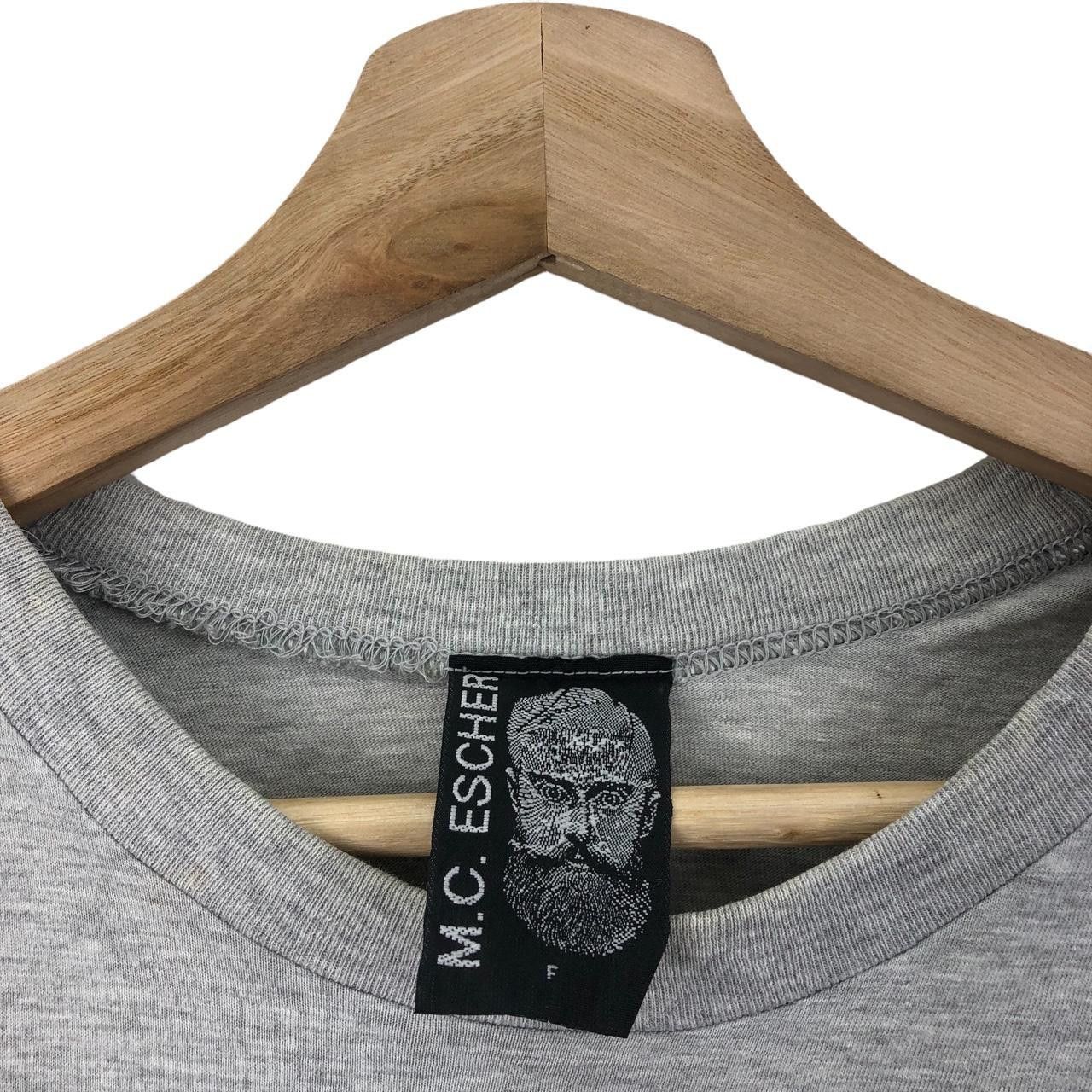 Vintage Vtg 90’ ART M.C ESCHER Minimalist Design Tee Shirt Graphic Size US L / EU 52-54 / 3 - 4 Thumbnail