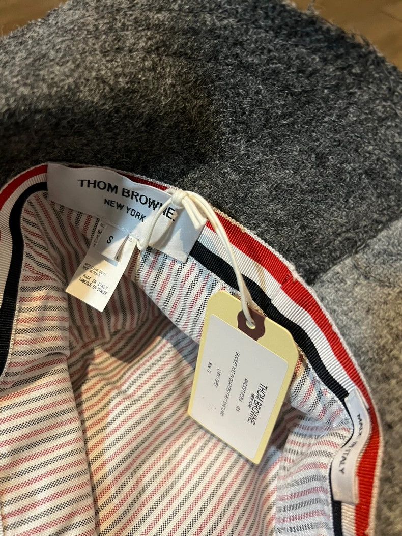 Thom Browne Thom Browne Wool deconstructs and stitches together fisher Size ONE SIZE - 3 Thumbnail