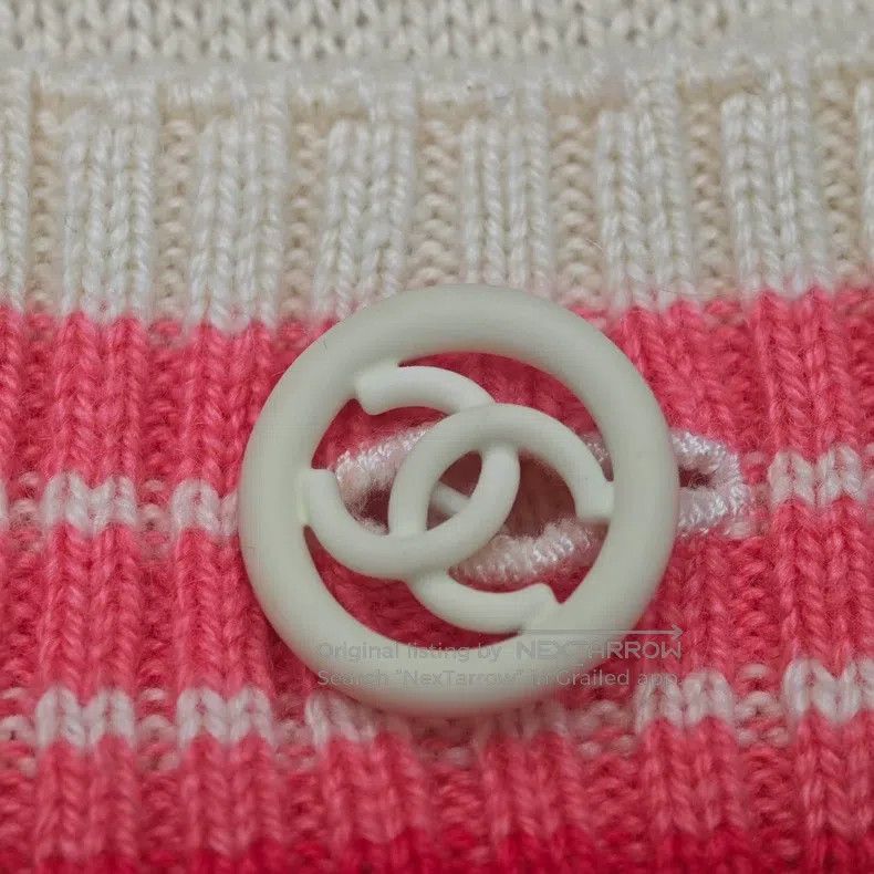 Chanel Chanel Red and white classic logo buttoned cashmere cardig Size XS / US 0-2 / IT 36-38 - 6 Thumbnail