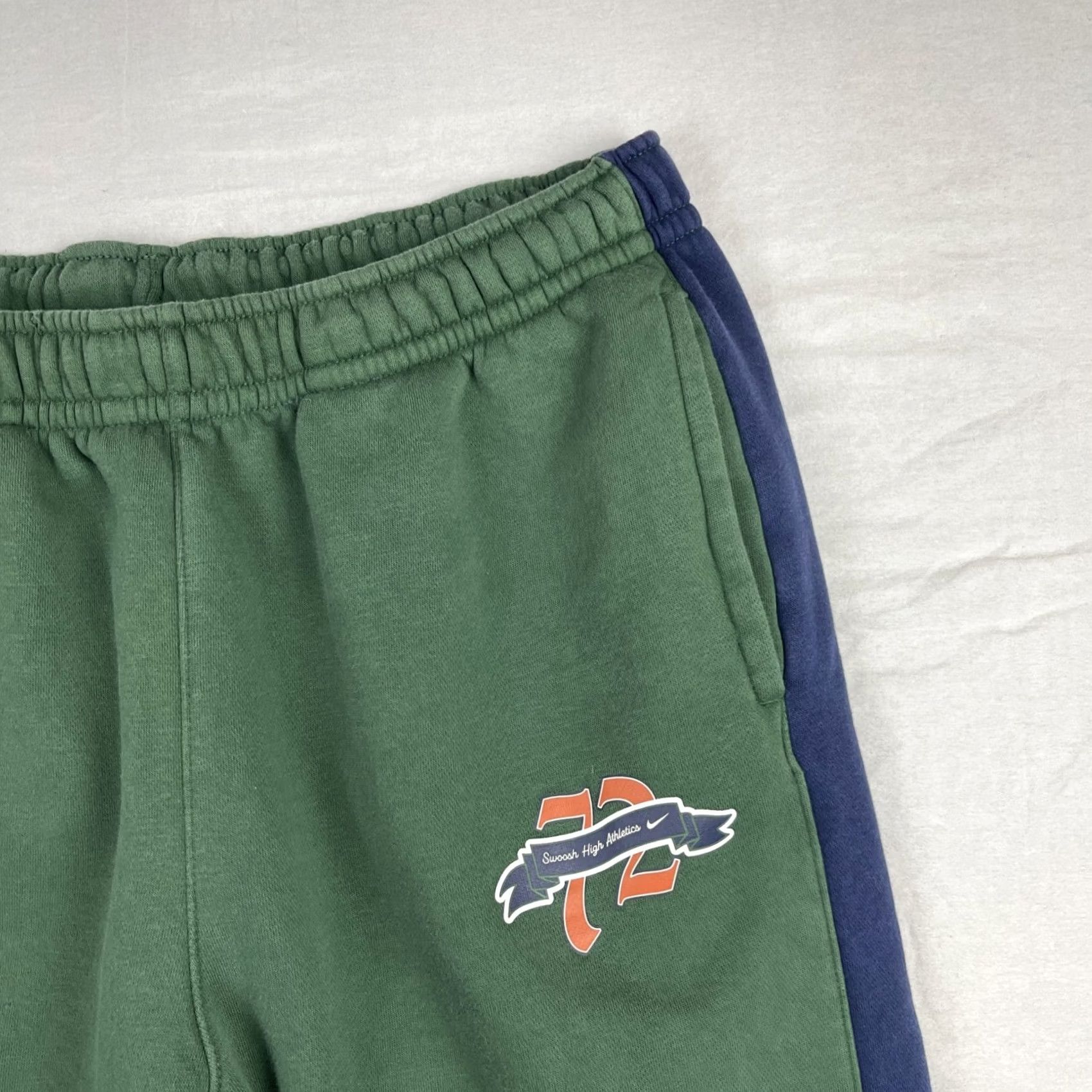 Nike Nike Pants Mens XL Joggers Sweatpants Fleece Club Swoosh FQ6157-323 Green Athletic Sportswear Casual Size US 36 / EU 52 - 3 Thumbnail