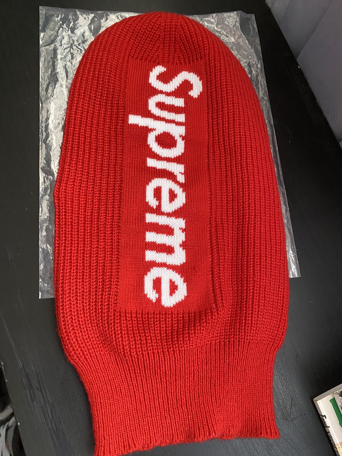 Supreme Supreme New Era Balaclava RED Size ONE SIZE - 1 Thumbnail
