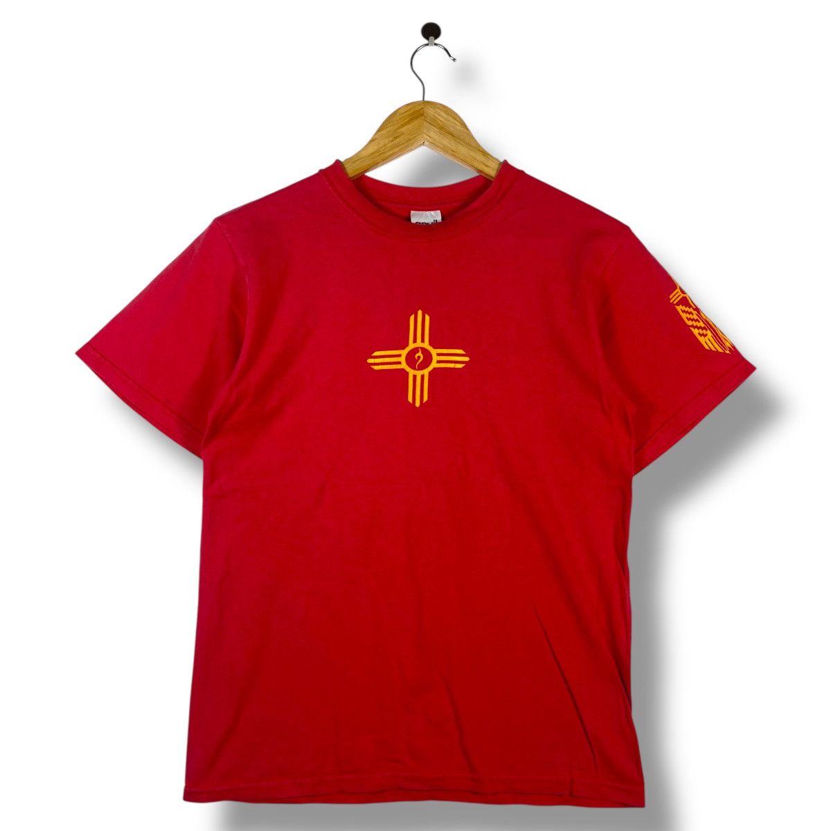 Vintage Vintage 90's REFUSE/RESIST July 1998 Zia Sun Tee Shirt Size US S / EU 44-46 / 1 - 1 Thumbnail