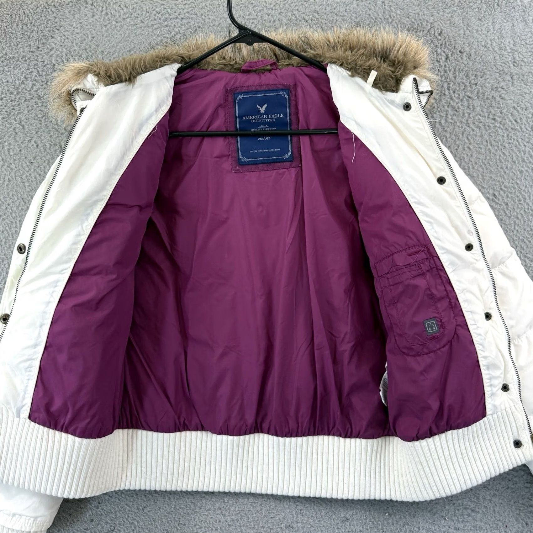 American Eagle Outfitters VINTAGE American Eagle Outfitters Jacket Womens M White Faux Fur Zip Bomber Hooded Size M / US 6-8 / IT 42-44 - 6 Thumbnail