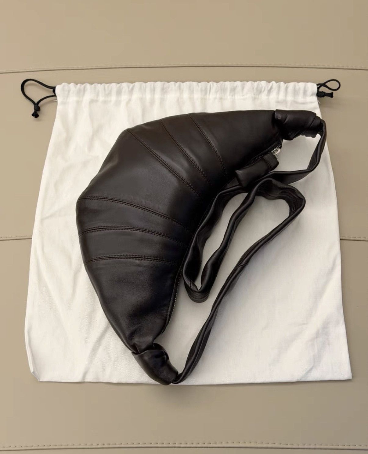 Lemaire Lemaire New Dark Chocolate Lambskin Croissant Bag KKKK9 Size ONE SIZE - 5 Thumbnail
