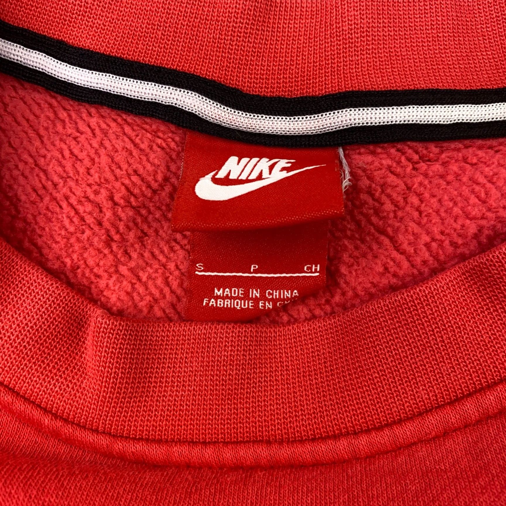 Nike Nike Sweatshirt Men Small Red Long Sleeve Pockets Painted Swoosh Geometric Size US S / EU 44-46 / 1 - 5 Thumbnail