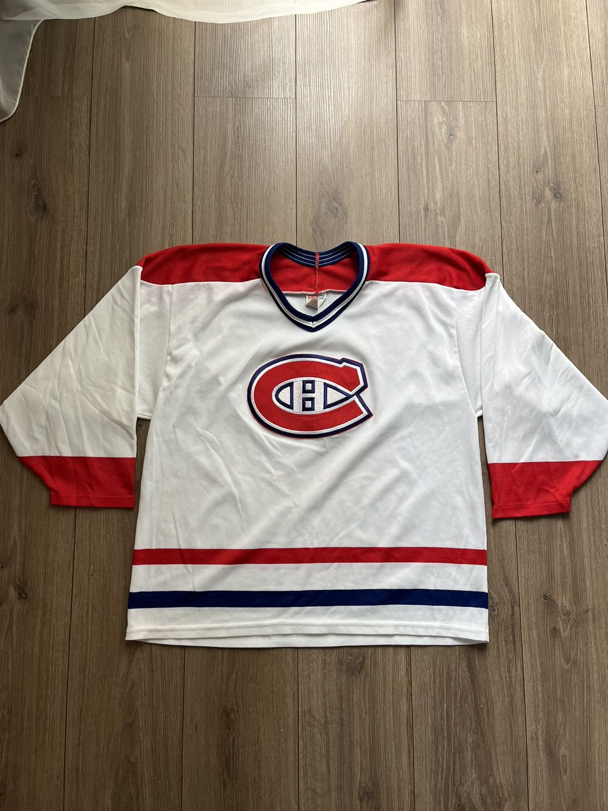 NHL Vintage original CCM Montreal Canadiens jersey 1990-1995 Size US S / EU 44-46 / 1 - 1 Thumbnail