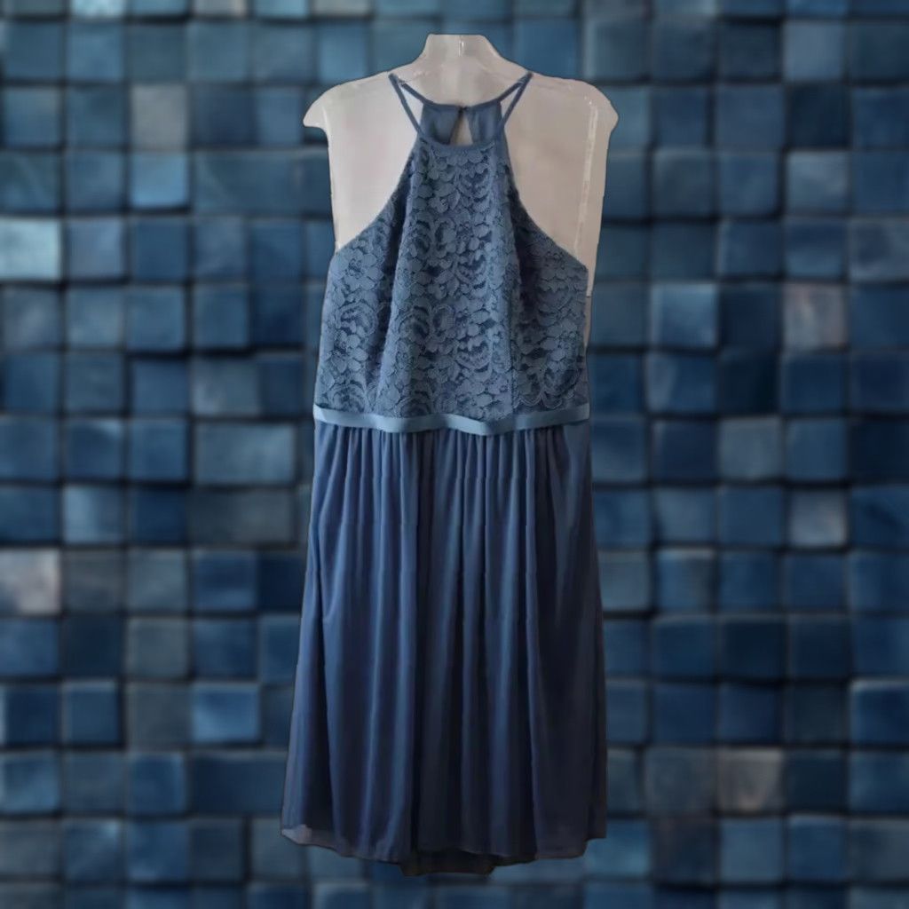 Vintage NWT Women's David's Bridal Blue Floral Lace Open Back Pleat Halter Dress Size 14 Size XL / US 12-14 / IT 48-50 - 1 Thumbnail