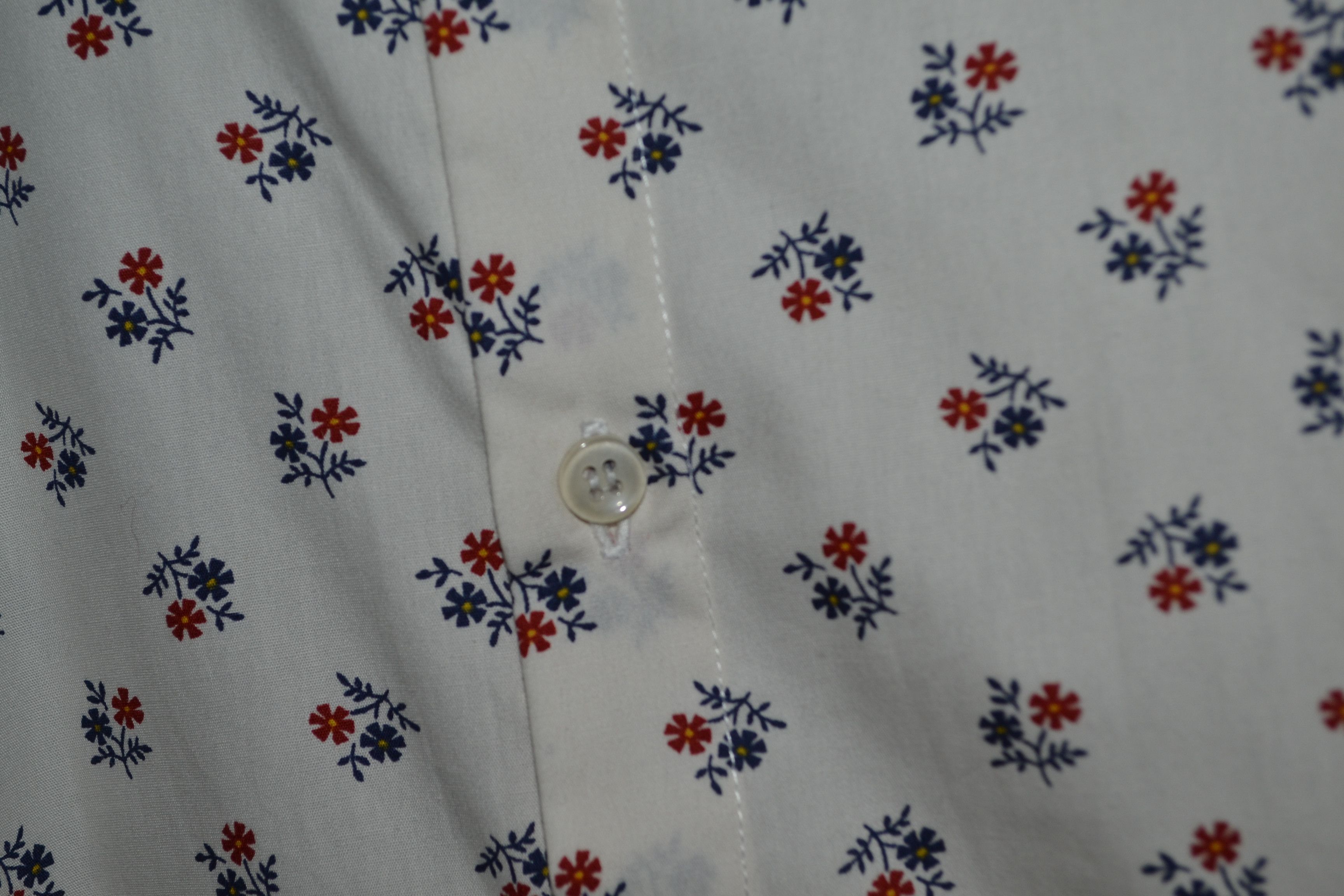 18 Waits 18 Waits Dylan Vintage Flowers White shirt XL Size US XL / EU 56 / 4 - 4 Thumbnail