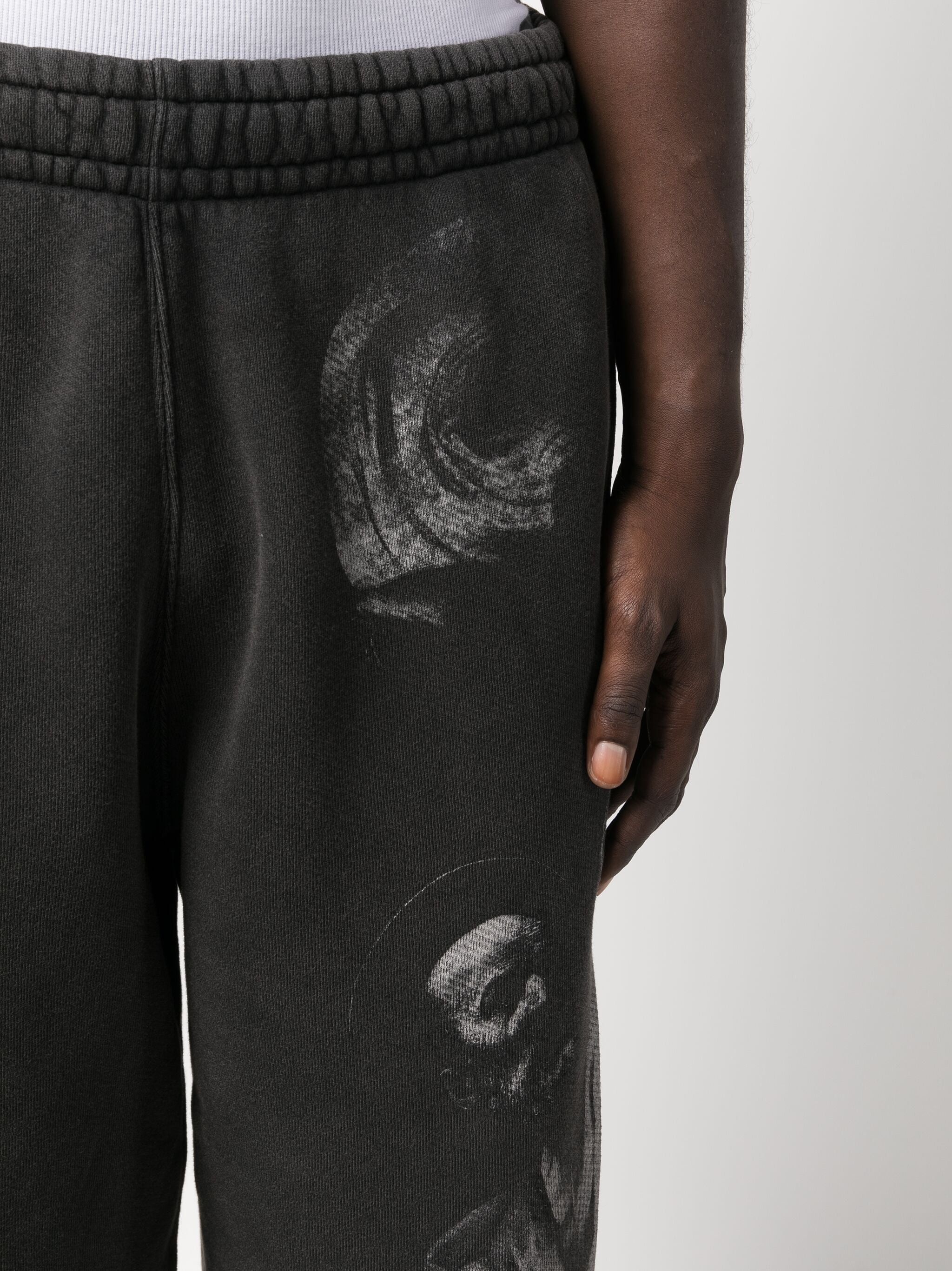 Off-White o1in1s1024 Q:1 / Bw S.Matthew Over Sweatshorts in Black Size US 34 / EU 50 - 5 Thumbnail