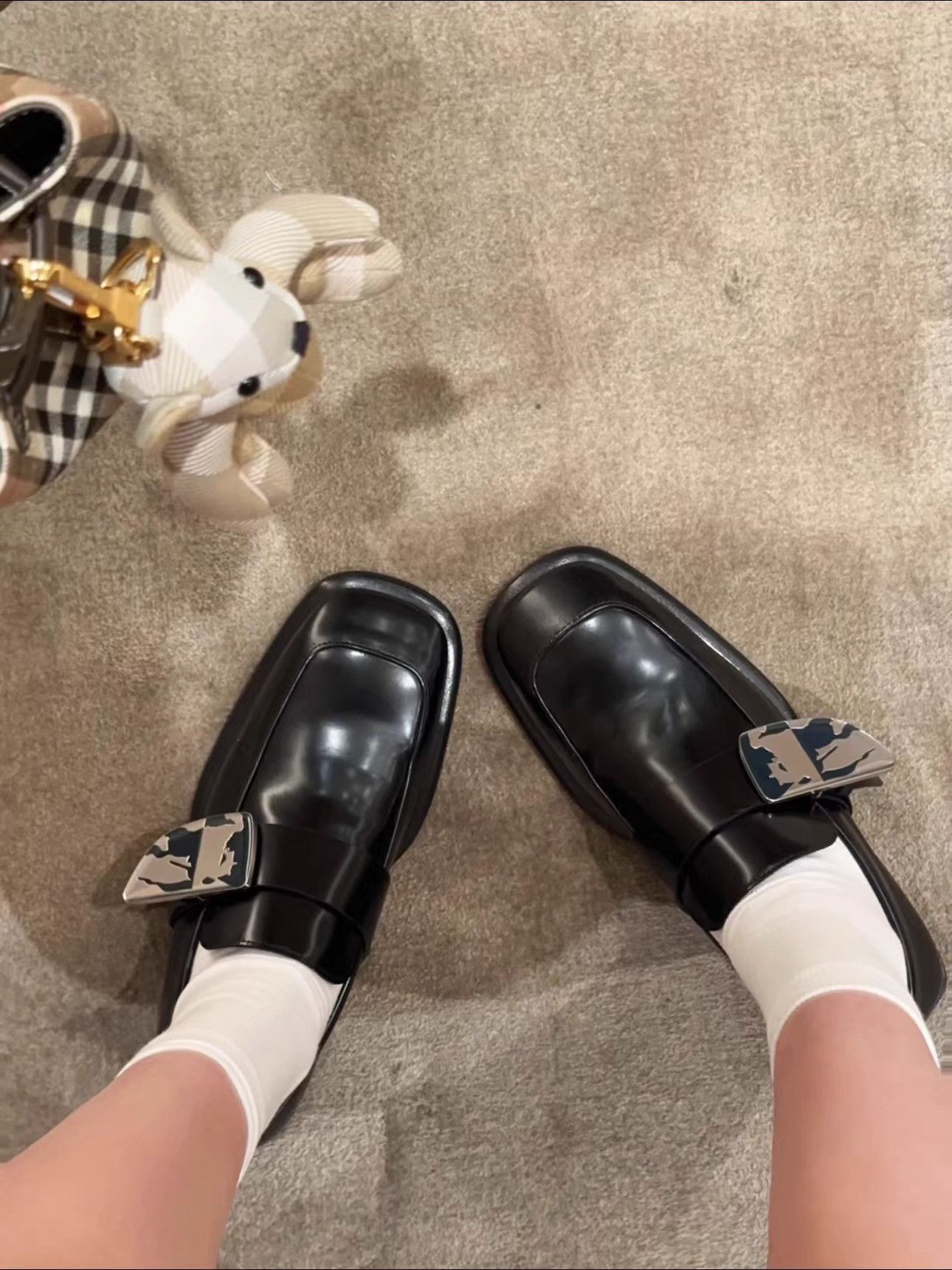 Burberry Burberry Shield Loafers K6 Size US 7 / IT 37 - 8 Thumbnail