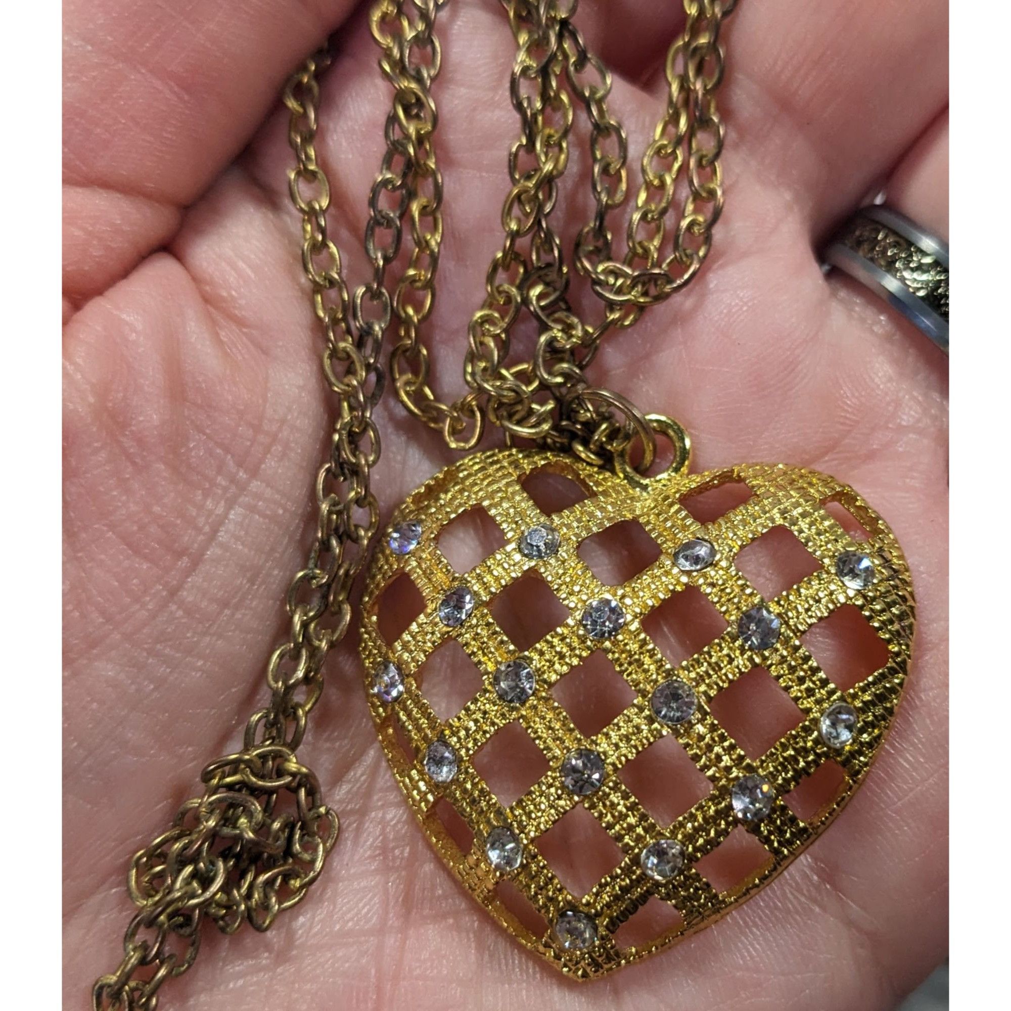 Other Coquette Glam Gold Tone Lattice Concave Heart Necklace Size ONE SIZE - 5 Thumbnail