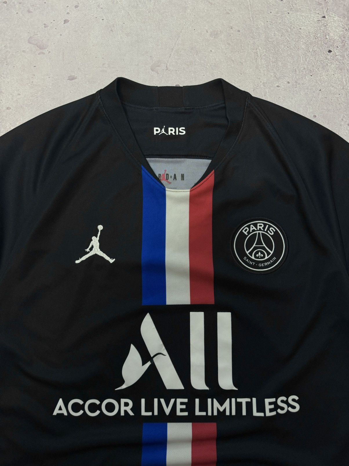 Jordan Brand Nike Air Jordan PSG 2019/2020 Special Soccer Jersey Size US M / EU 48-50 / 2 - 2 Thumbnail