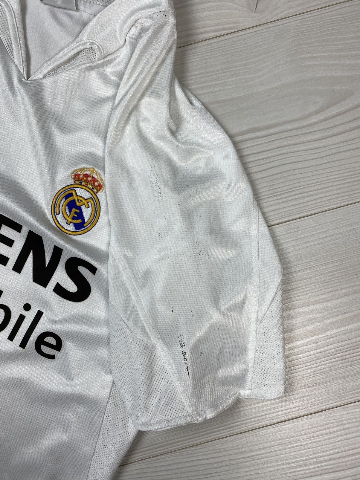 Adidas × Vintage Vintage Real Madrid 2004 adidas Siemens mobile football y2k Size US S / EU 44-46 / 1 - 5 Thumbnail