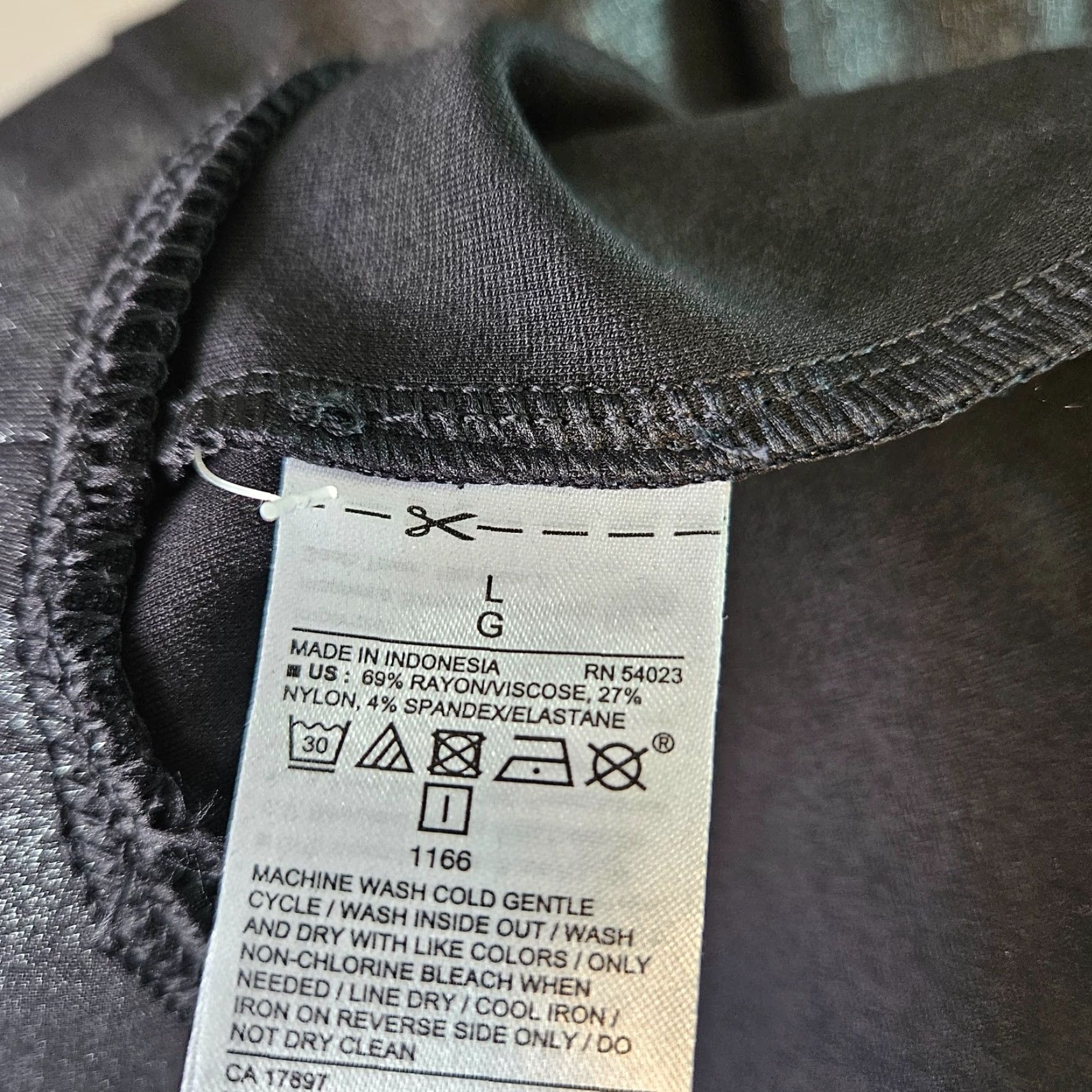 Old Navy Old Navy Womens Leggings Sz Large Black Metallic Pull On Rayon Blend Size 36" / US 14 / IT 50 - 7 Thumbnail