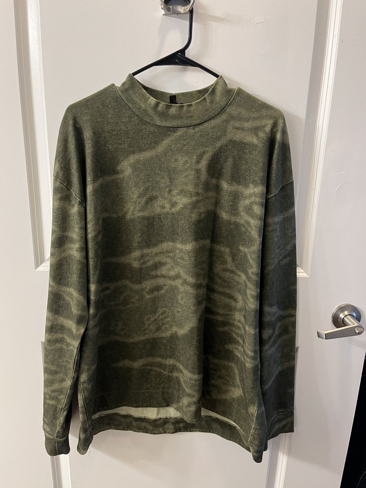 image of Yeezy Season Season 3 Camo Long Sleeve in Green, Men's (Size Small)